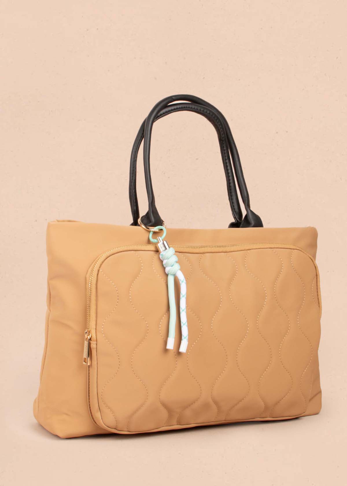 Bolso tipo shopping color miel con bolsillo frontal 104932