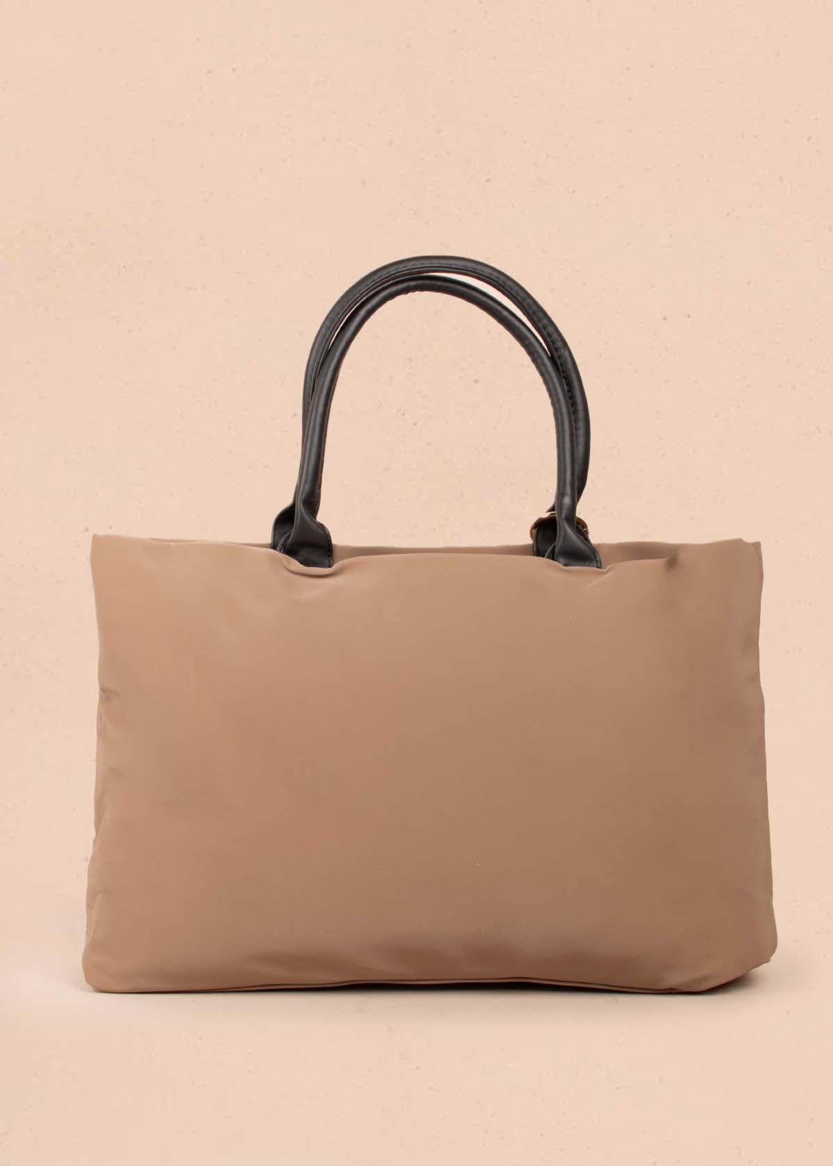 Bolso tipo shopping color taupe con bolsillo frontal 104932