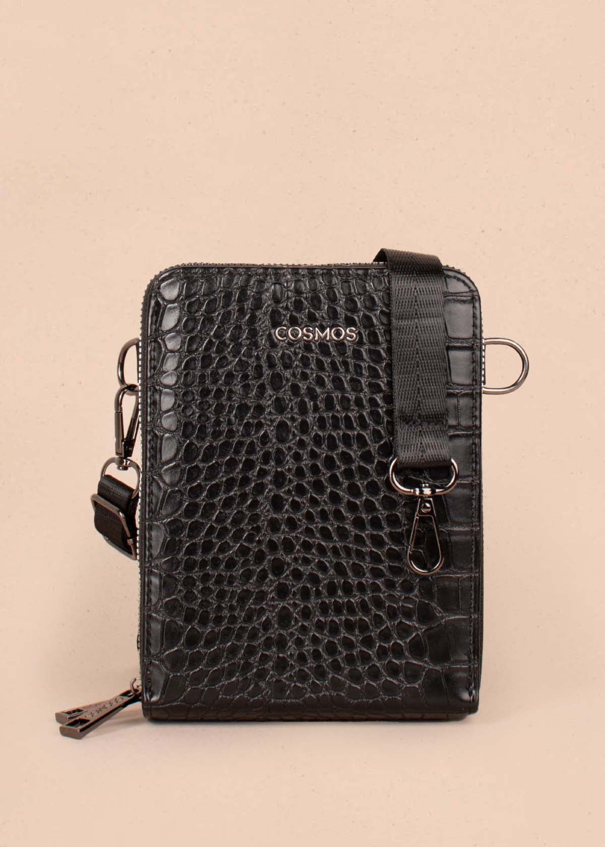 Porta celular color negro con textura croco 104936