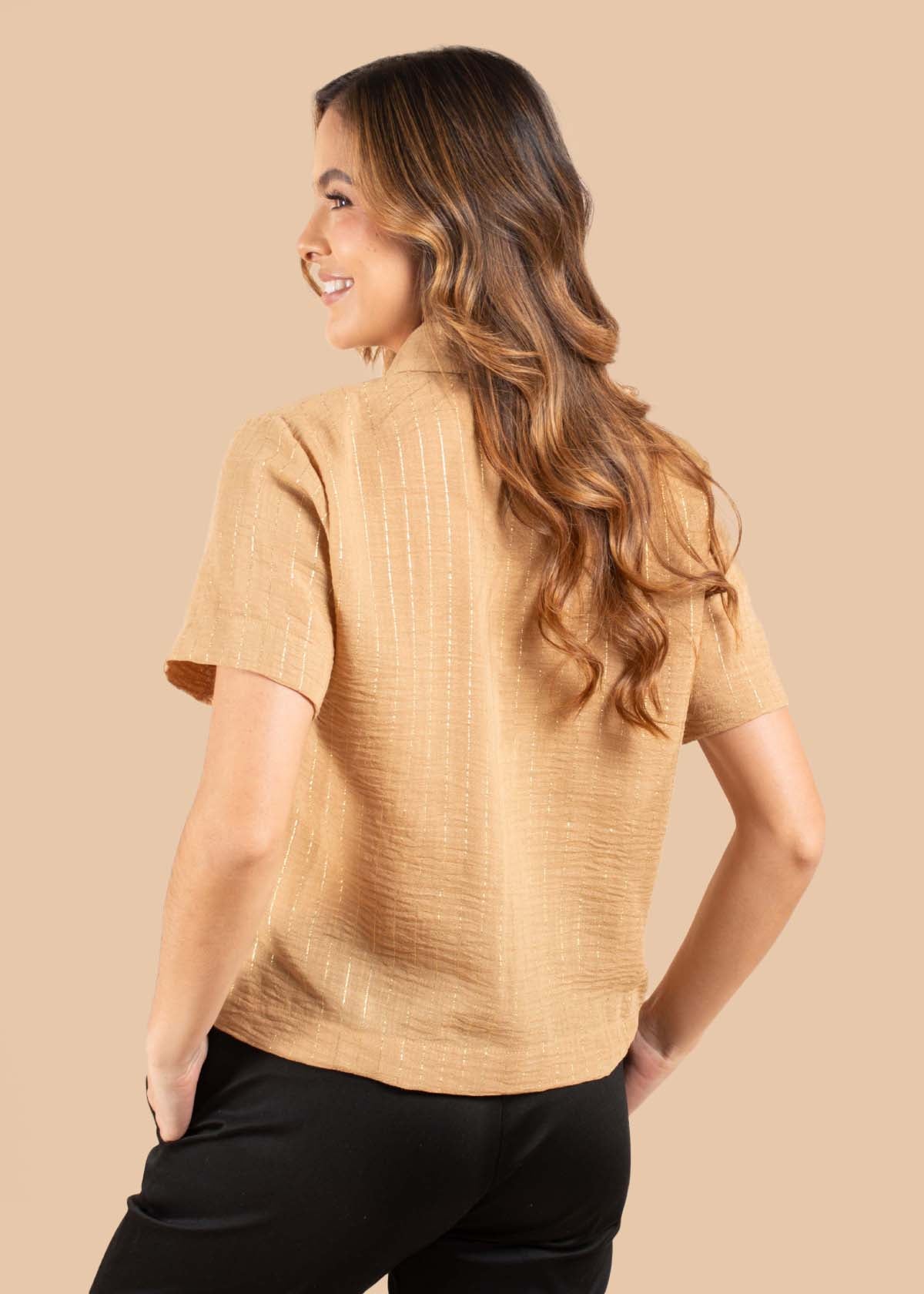 Blusa color camel con rayas 105069