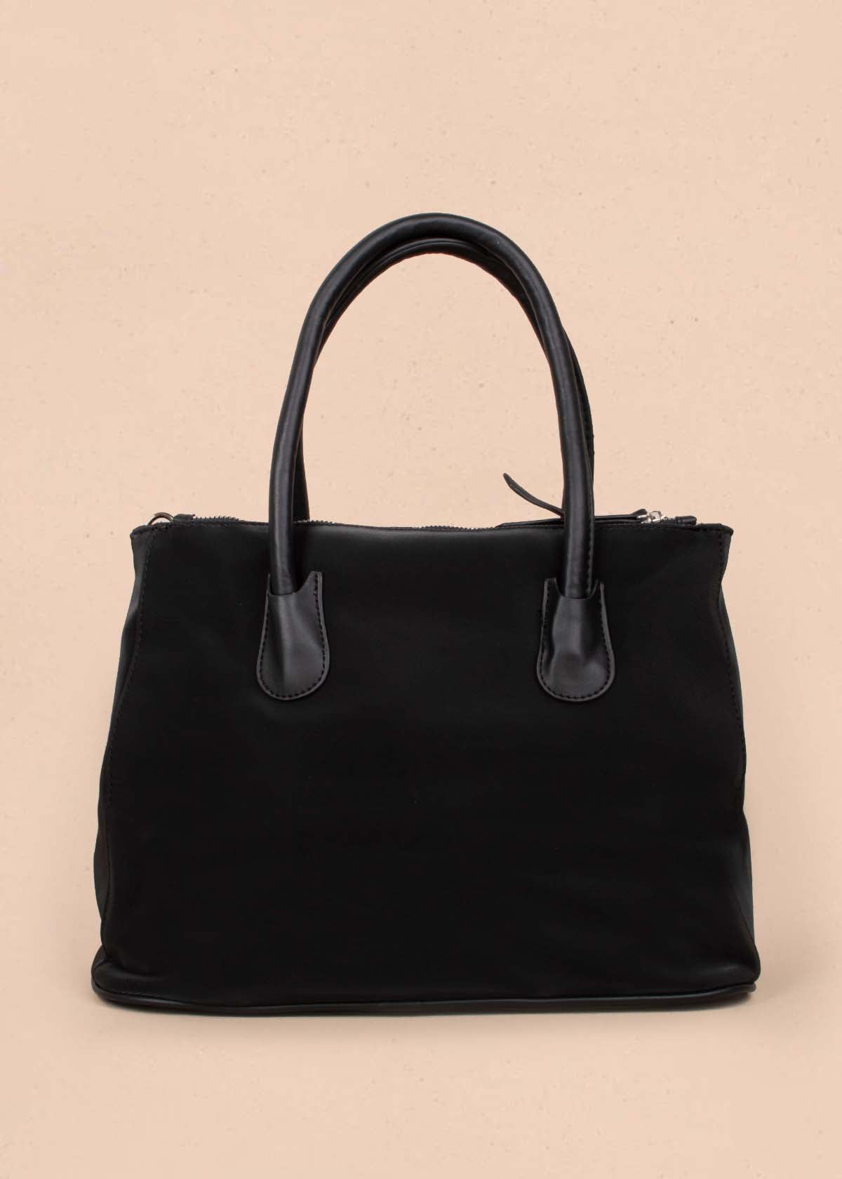 Bolso tipo shopping color negro 105152