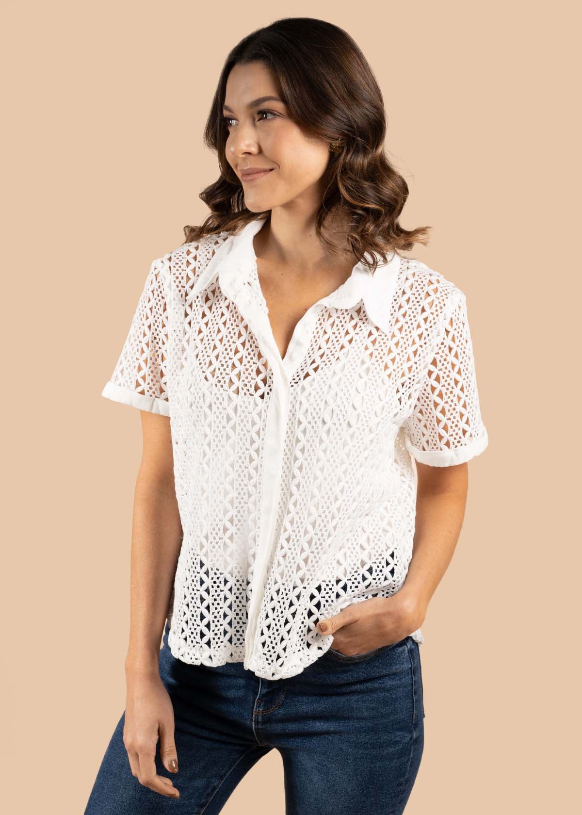 Blusa color blanco con tejido en malla 105184