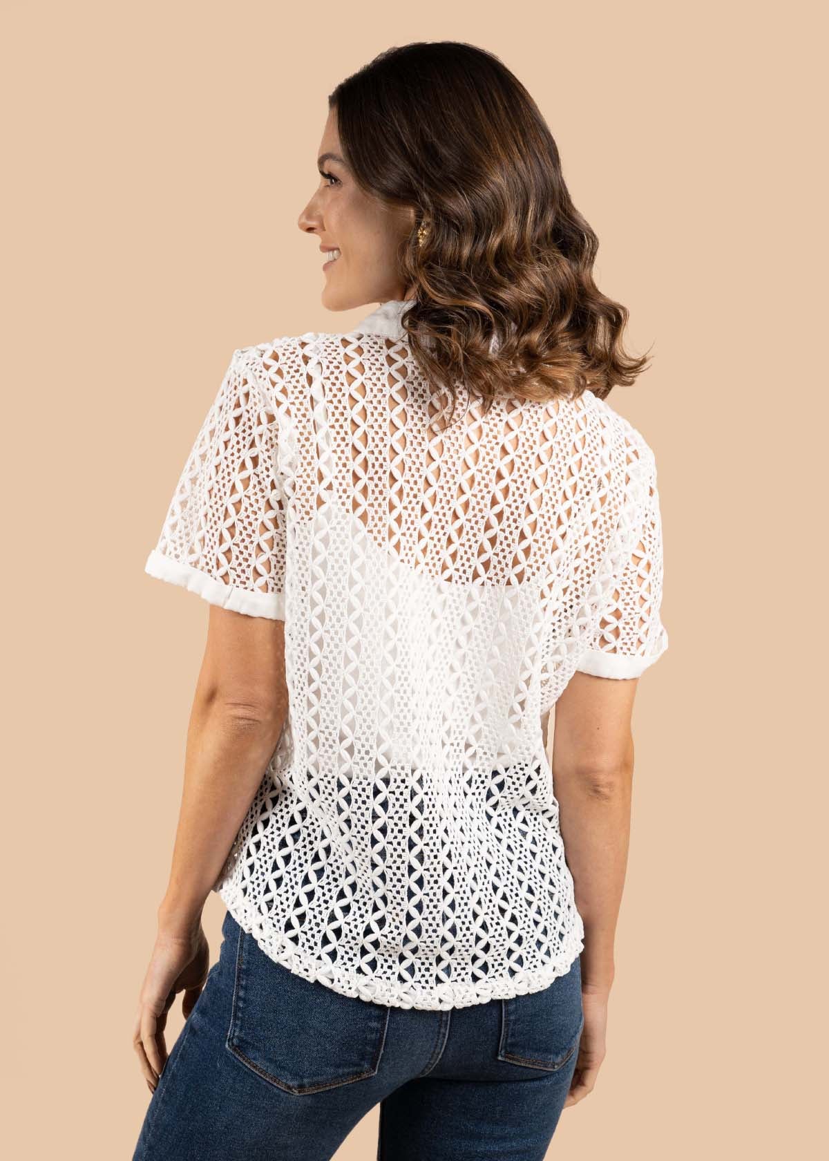 Blusa color blanco con tejido en malla 105184