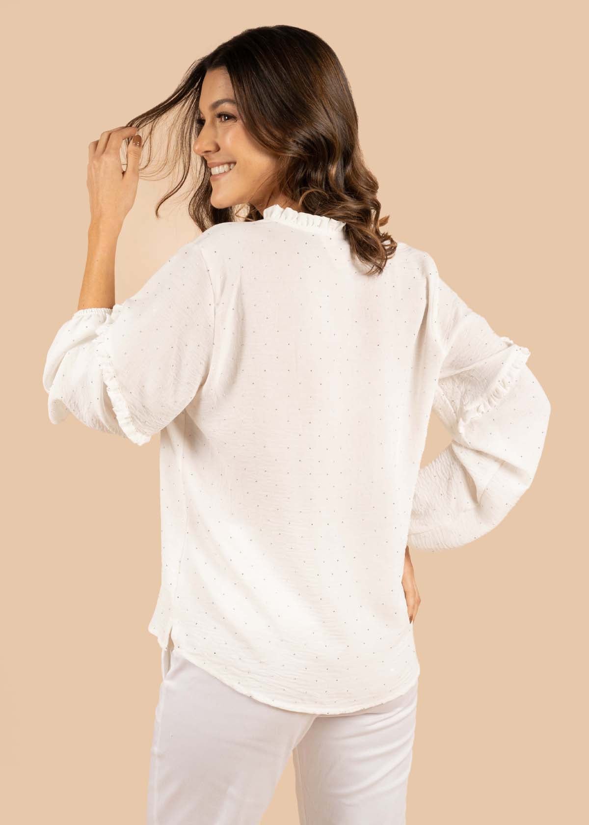 Blusa color blanco con volante 105187