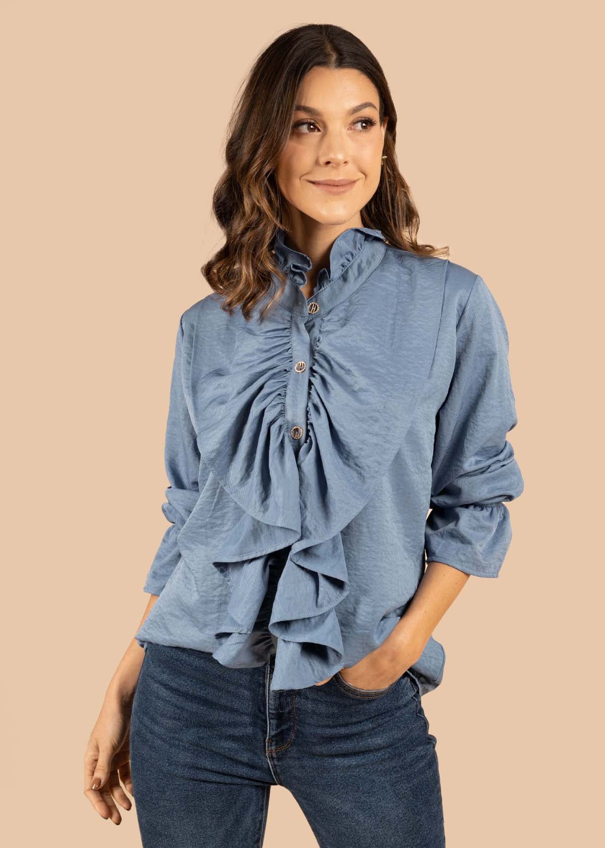 Blusa color azul con volantes 105188