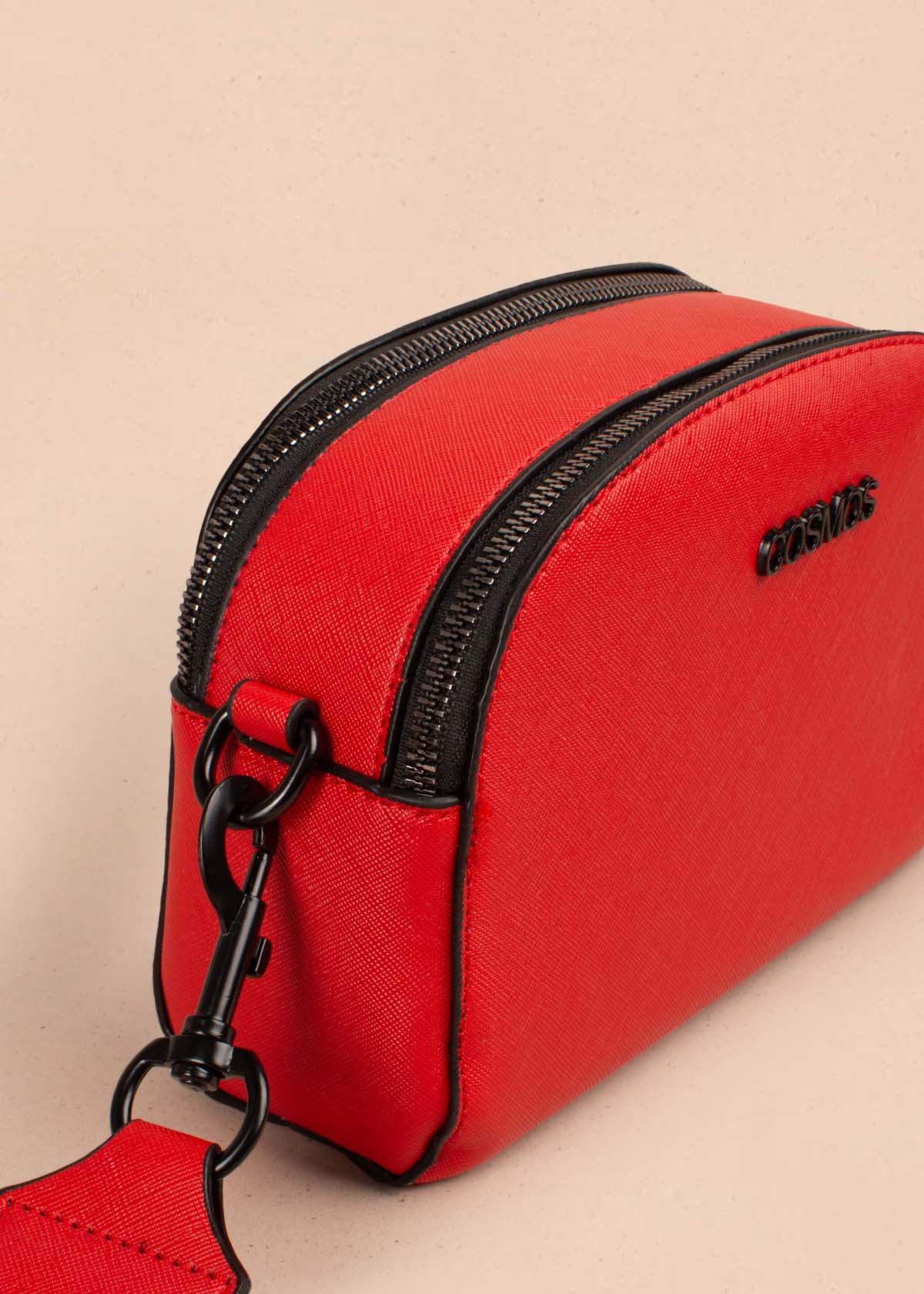 Bolso tipo bandolera color rojo con cierres negros 105254