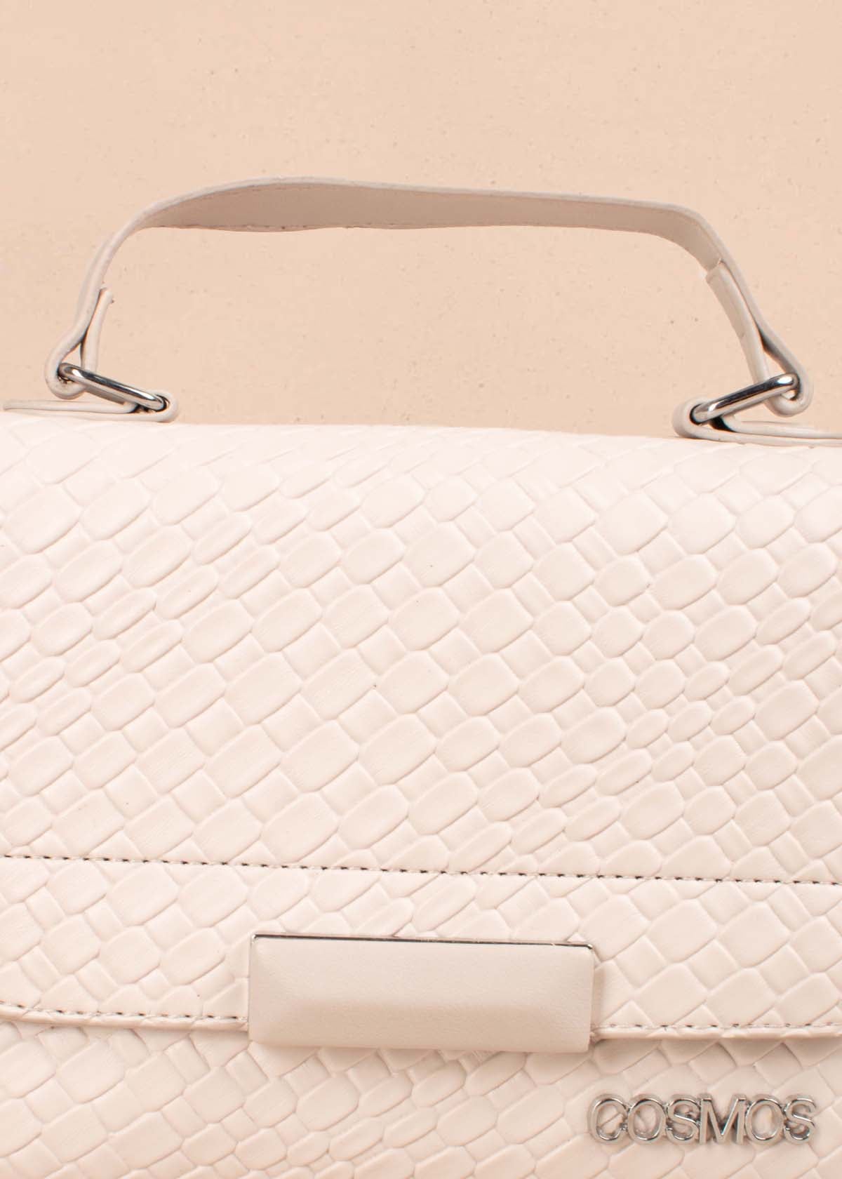 Bolso tipo bandolera color beige con textura croco 105257