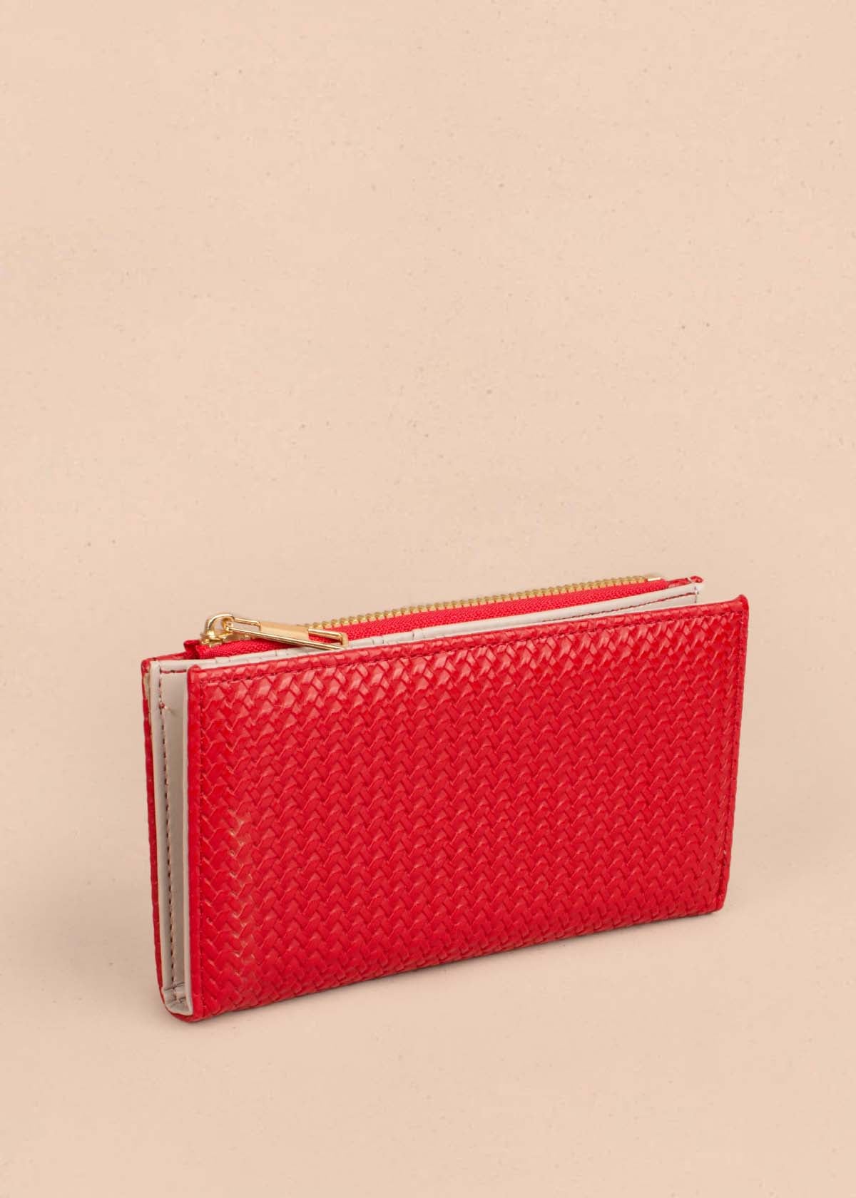 Billetera grande color rojo con textura croco 105268