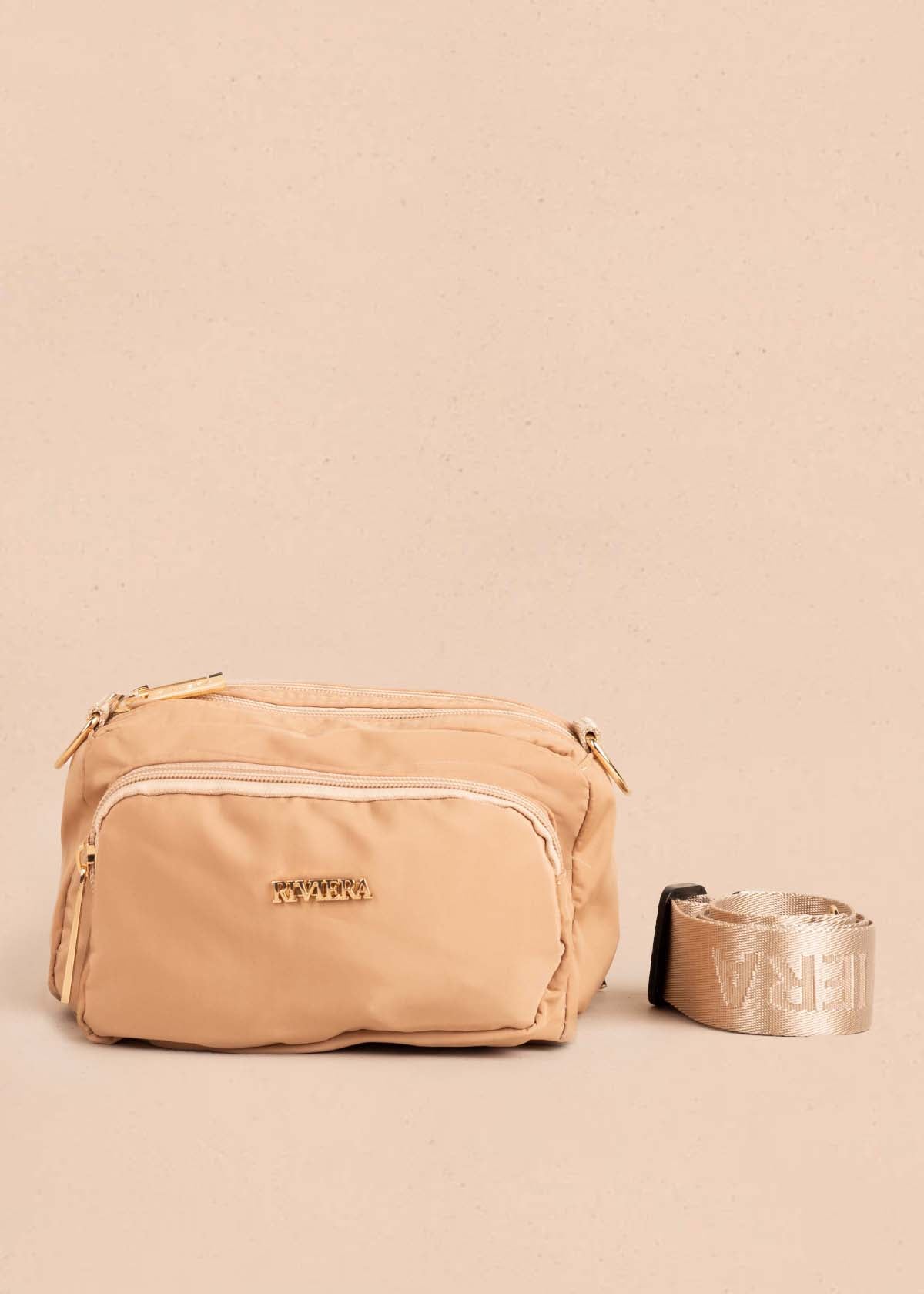 Bolso tipo bandolera color beige con bolsillo frontal 105289