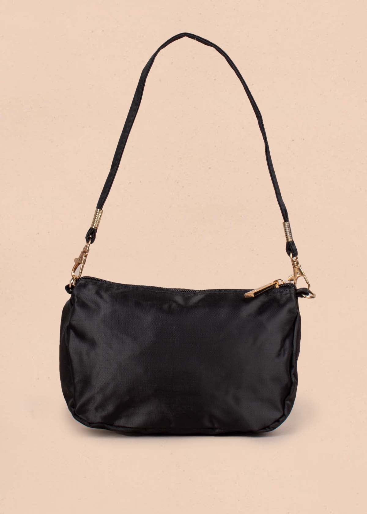 Bolso tipo bandolera color negro 105291