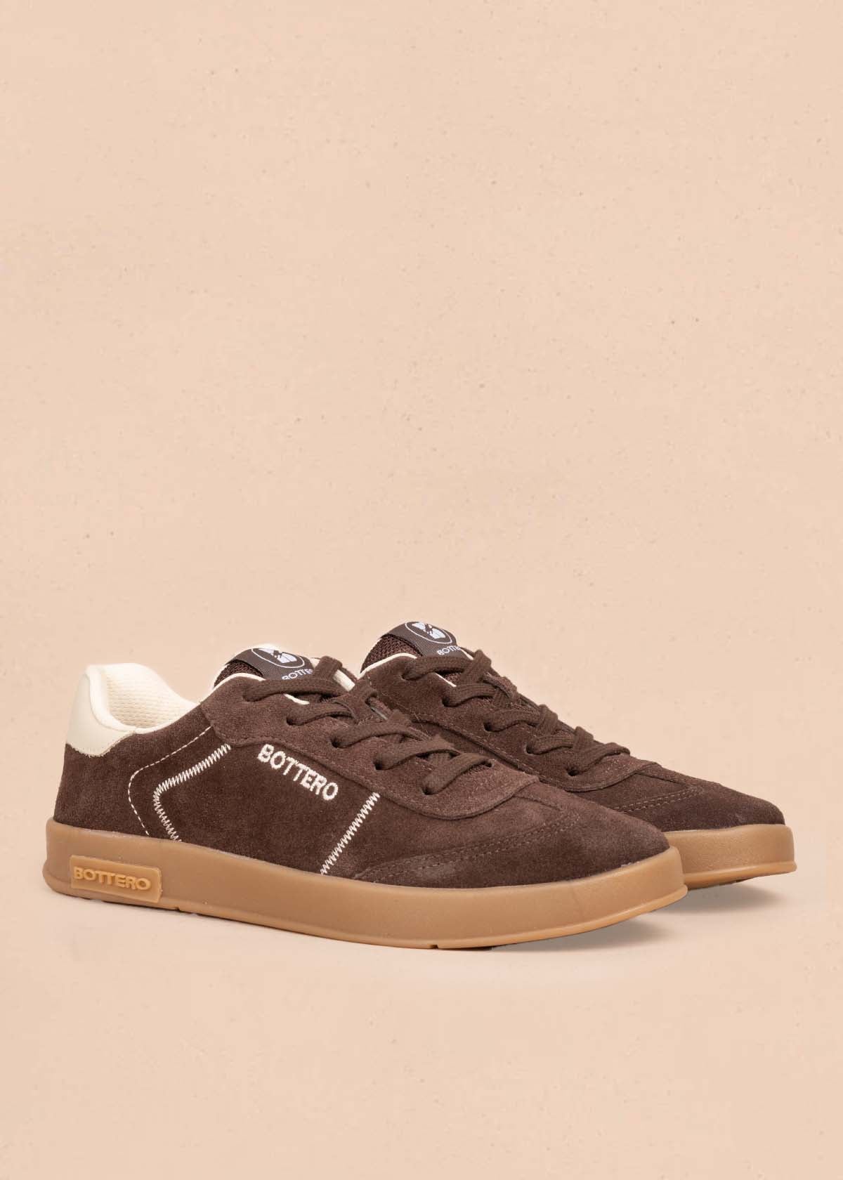 Tenis casuales en cuero color café 105330