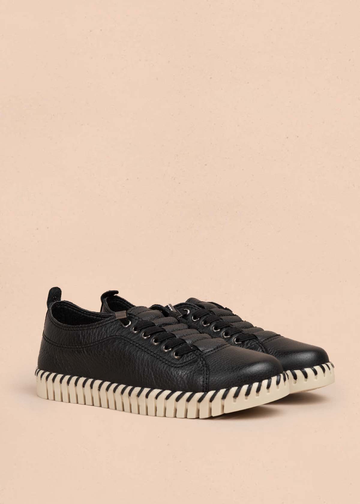 Tenis casuales en cuero color negro 105334