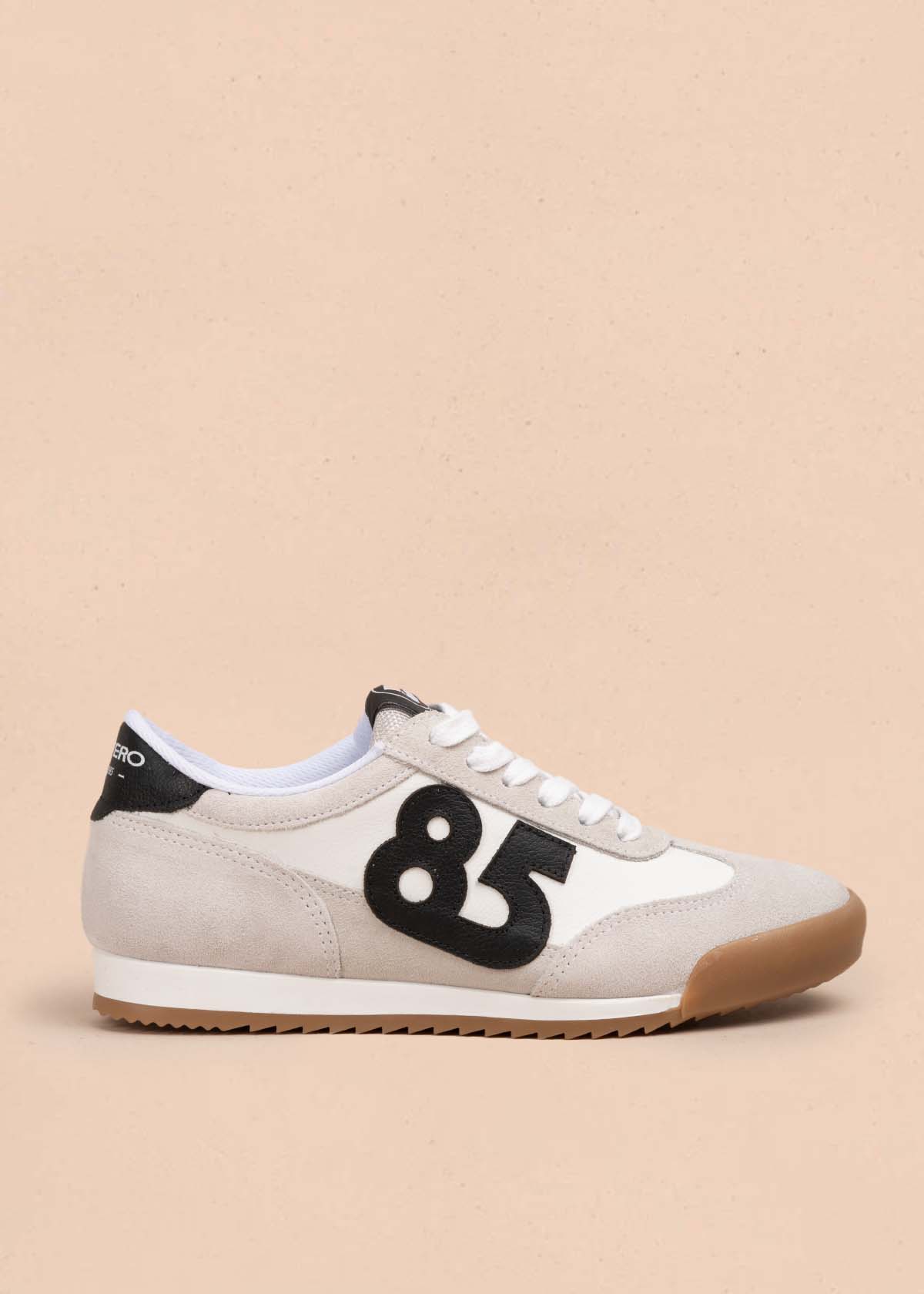 Tenis casuales en cuero color blanco 105336