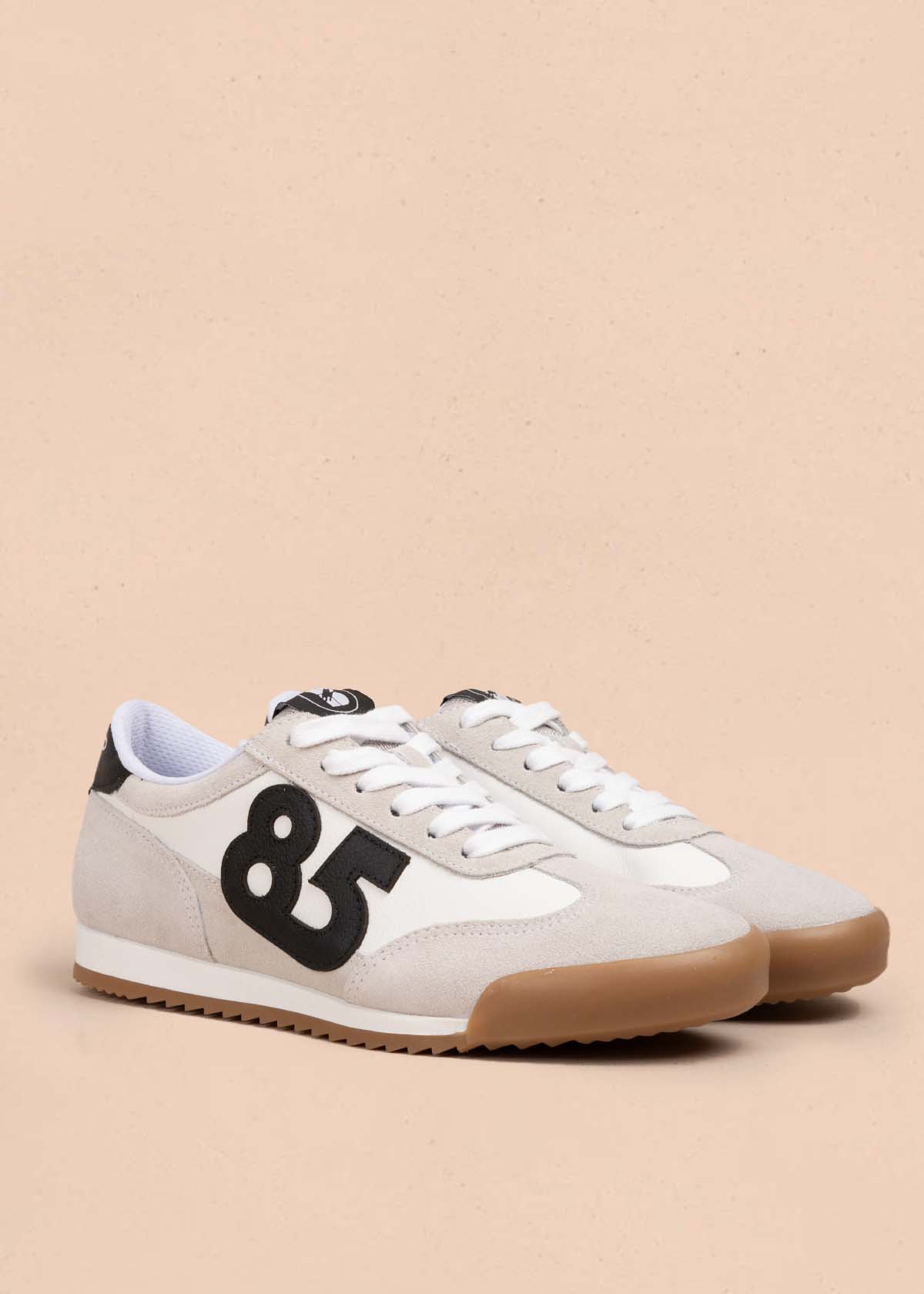 Tenis casuales en cuero color blanco 105336