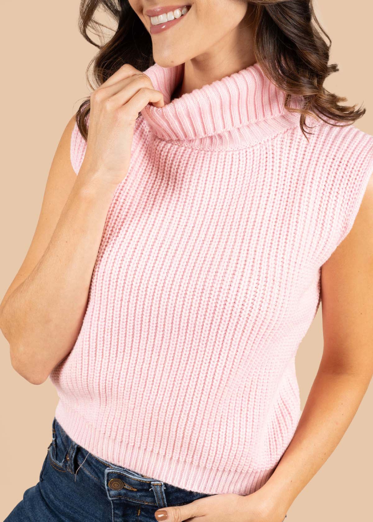 Chaleco color rosado con cuello alto 105370