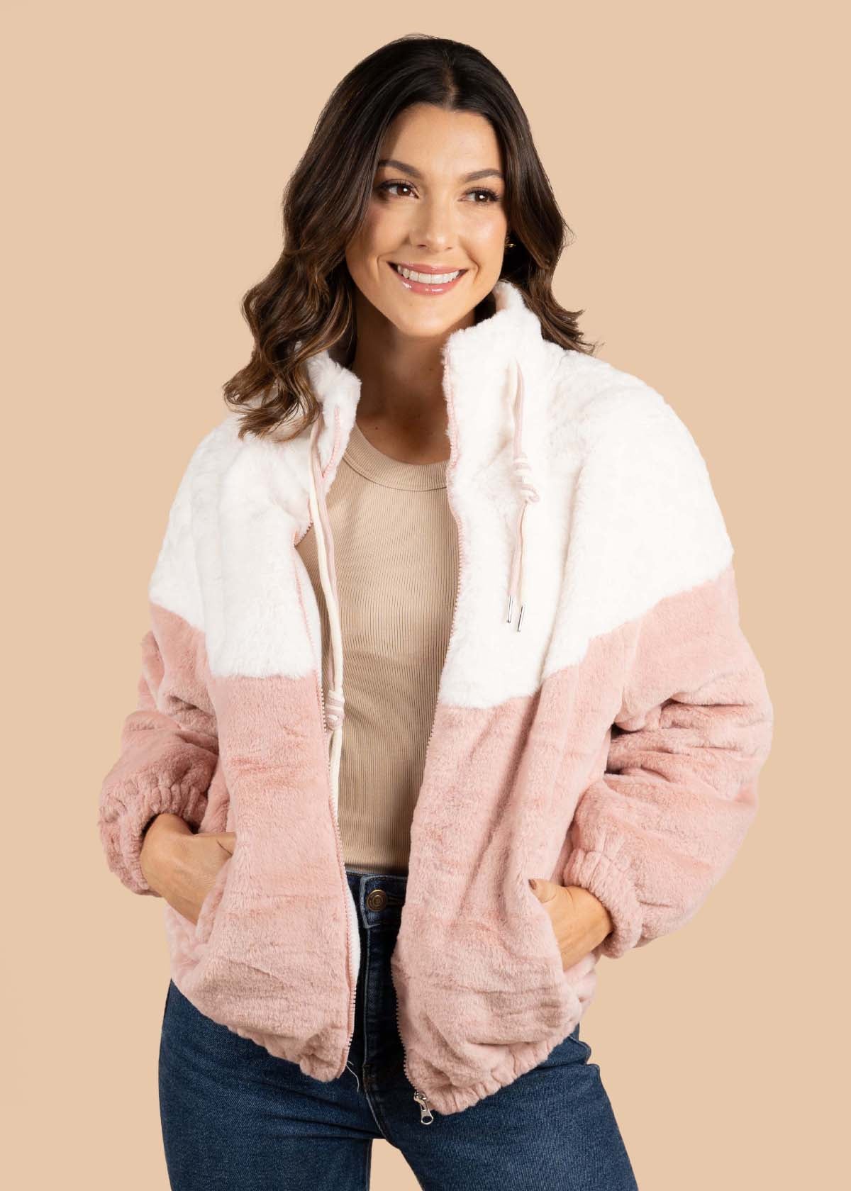 Chaqueta peluche color rosa 105371