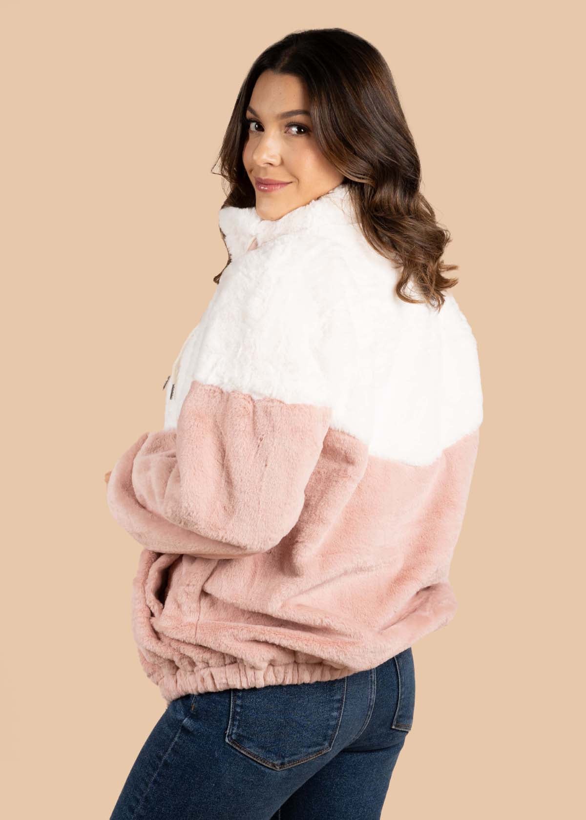 Chaqueta peluche color rosa 105371