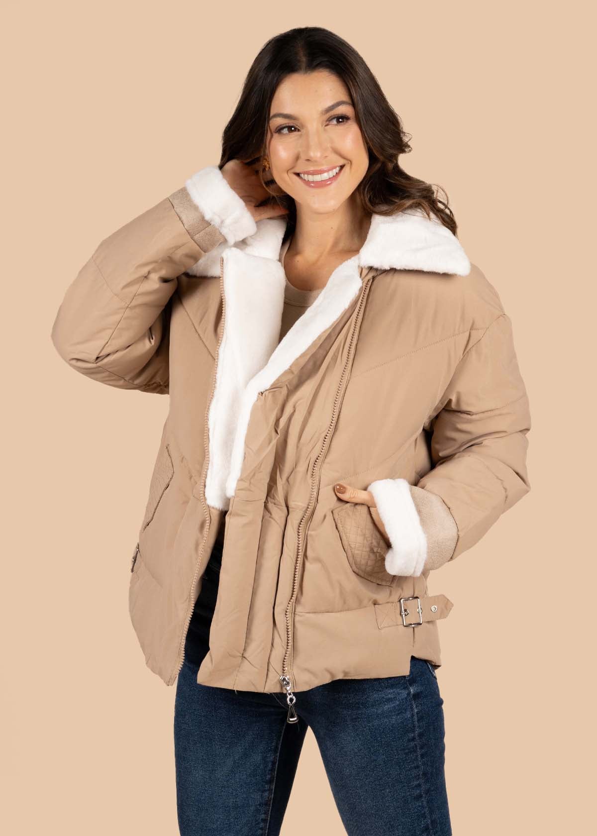 Chaqueta acolchada color camel 105373