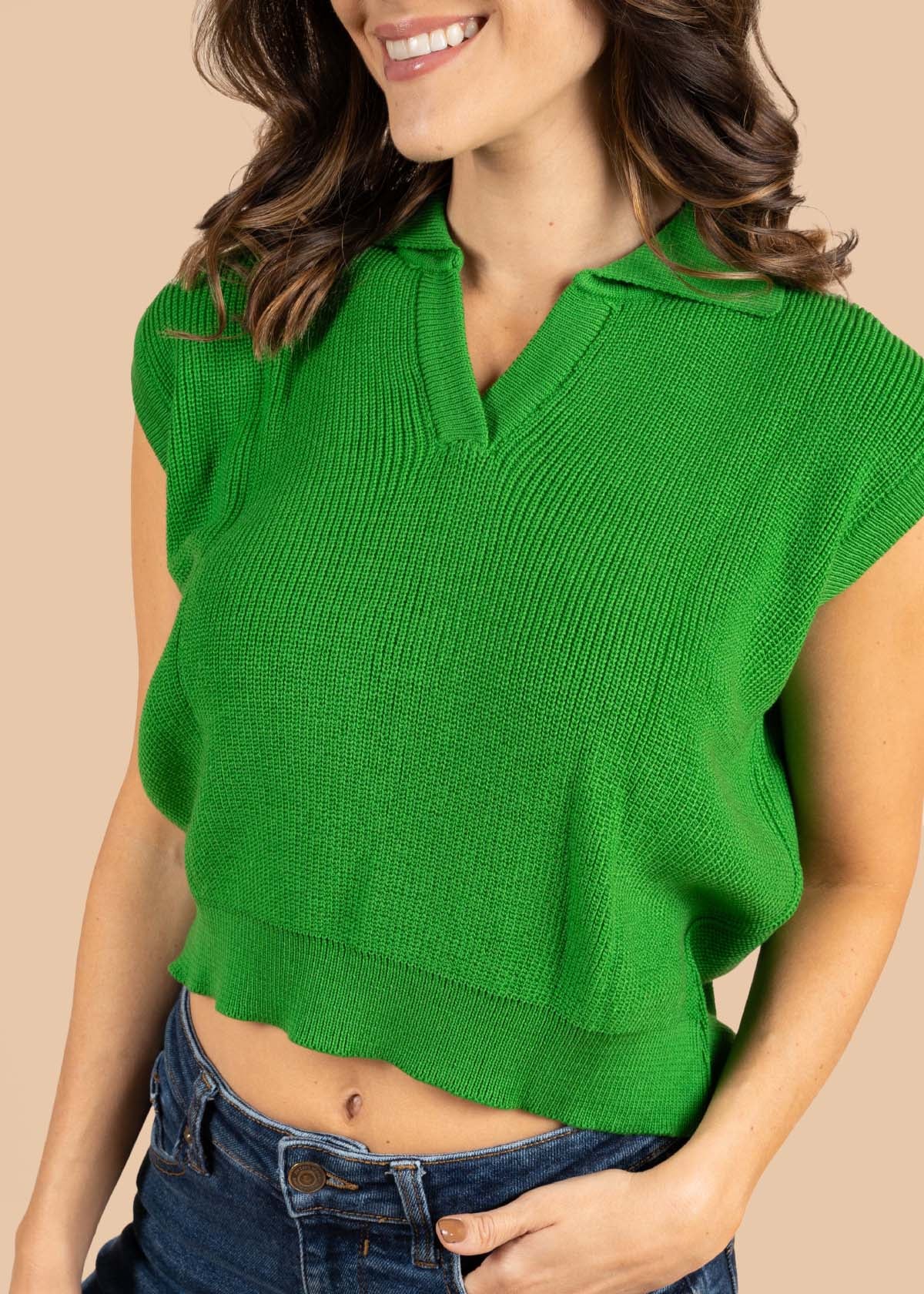 Chaleco color verde con cuello tipo polo 105377