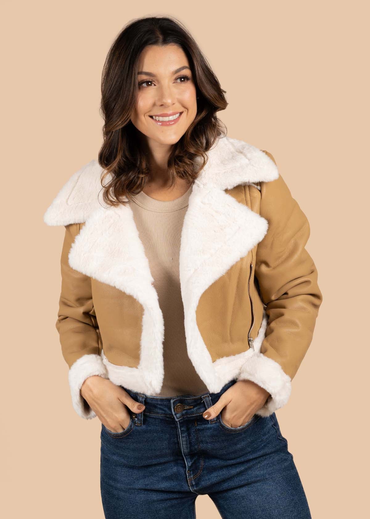 Chaqueta color caqui con peluche 105441