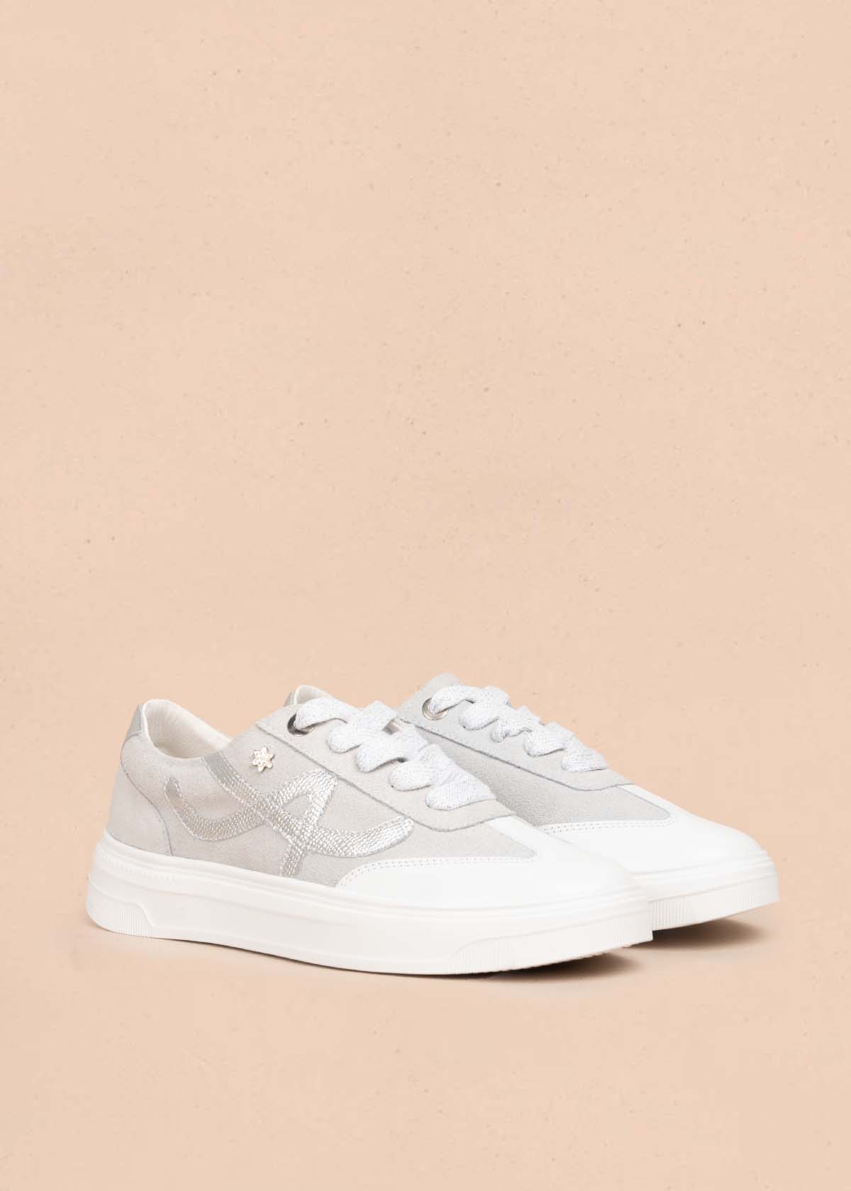 Tenis casuales en cuero color blanco 105490