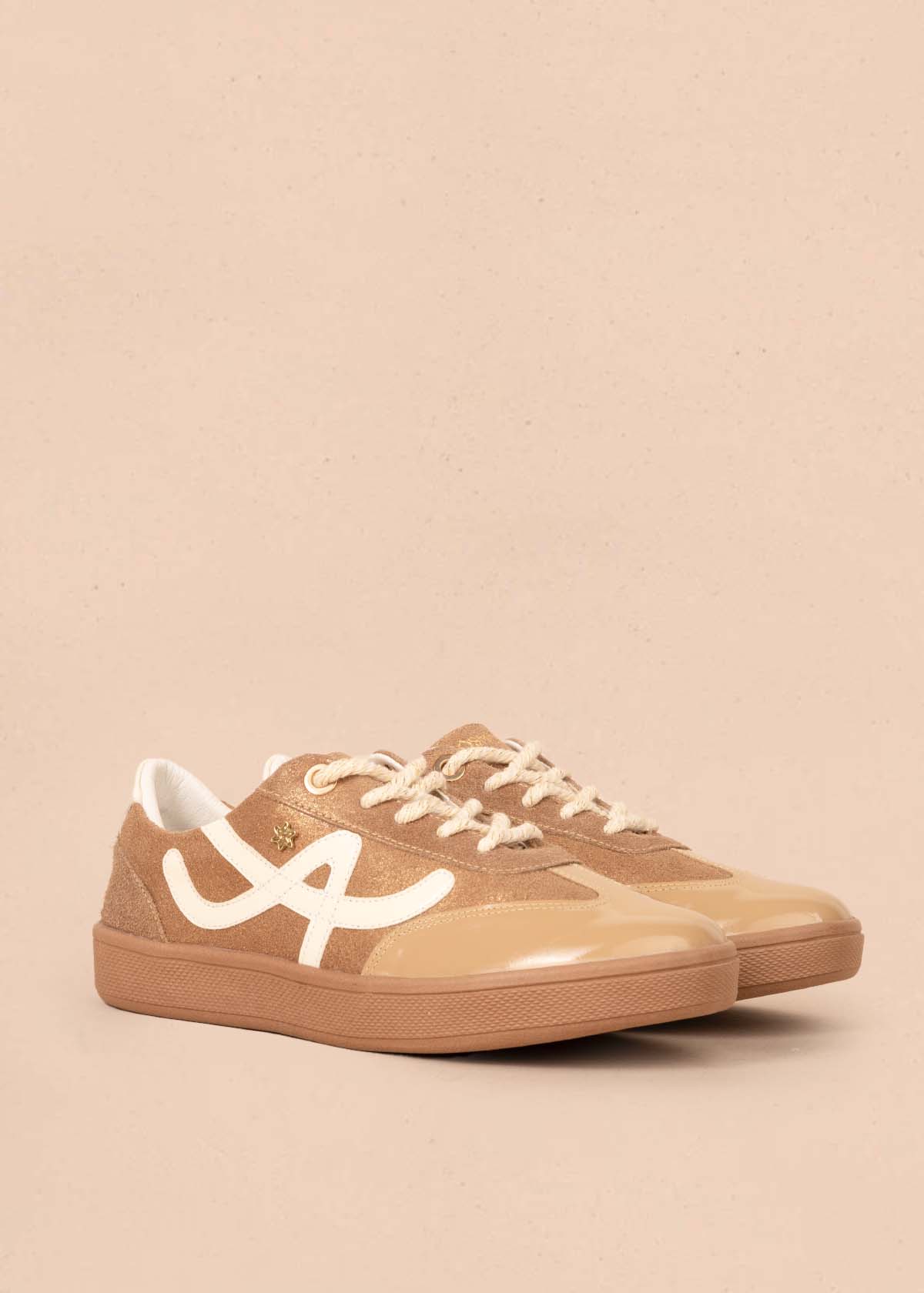 Tenis casuales en cuero color miel 105490
