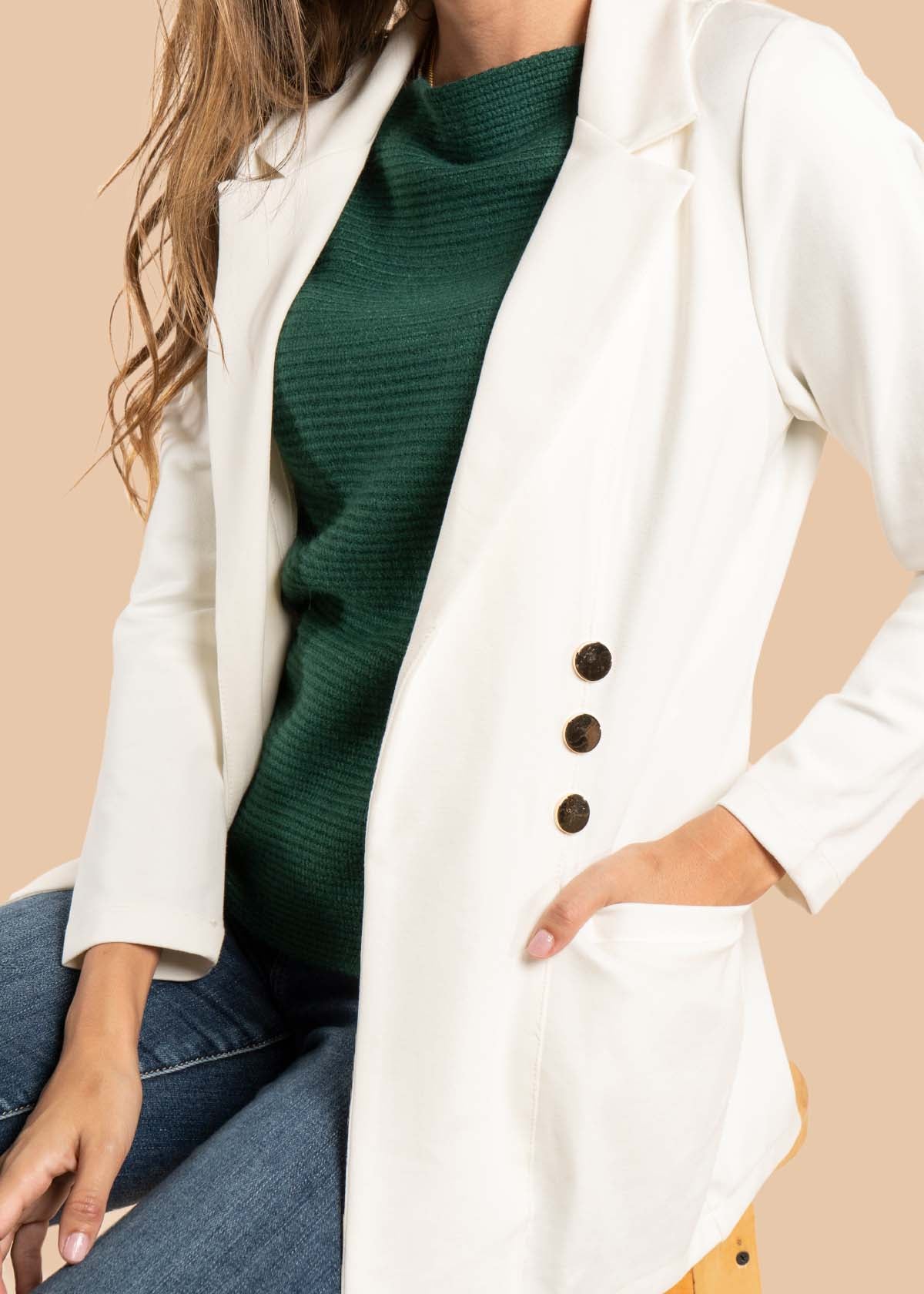 Gabán color beige con bolsillos 105496