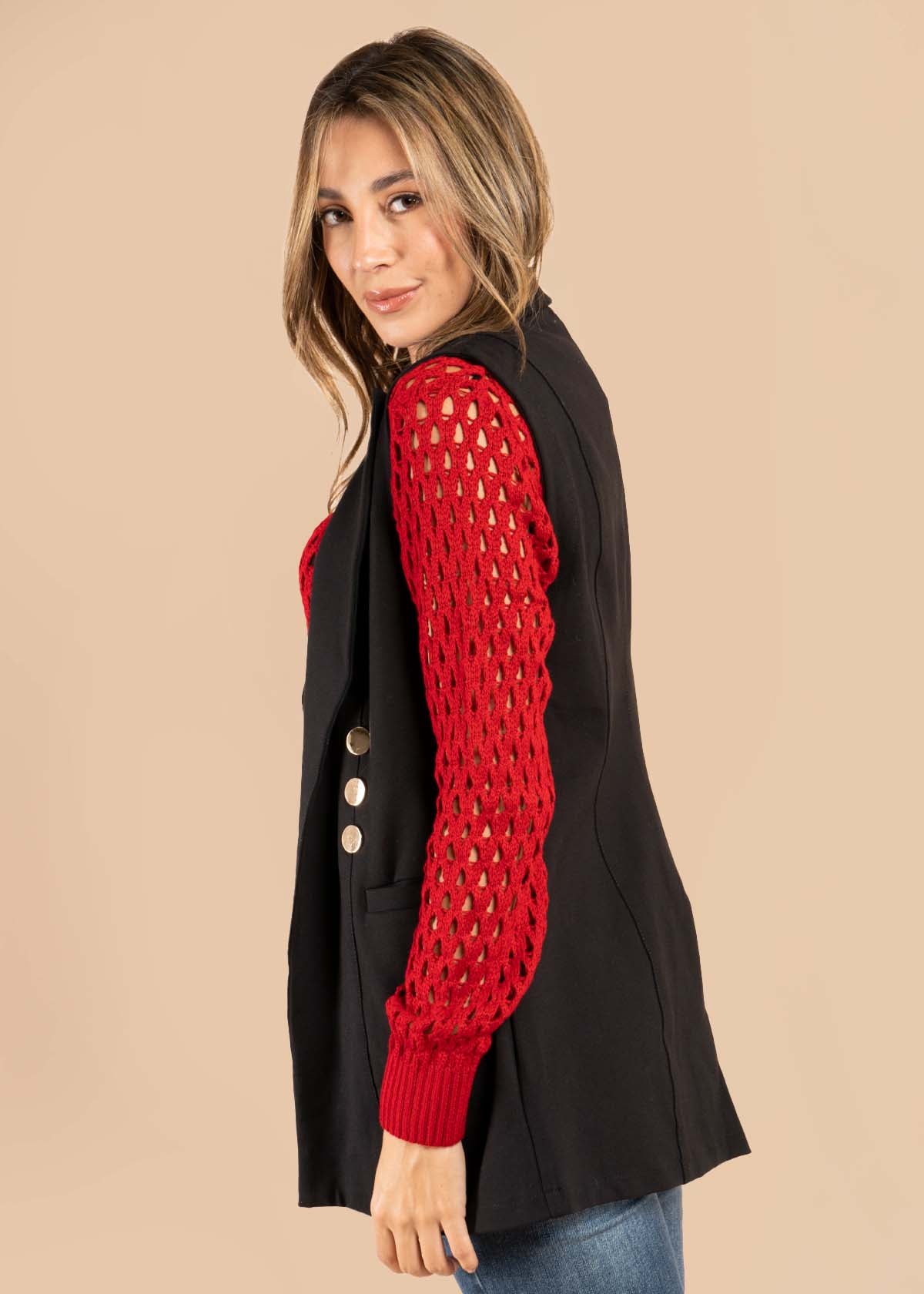 Chaleco color negro con bolsillos 105497