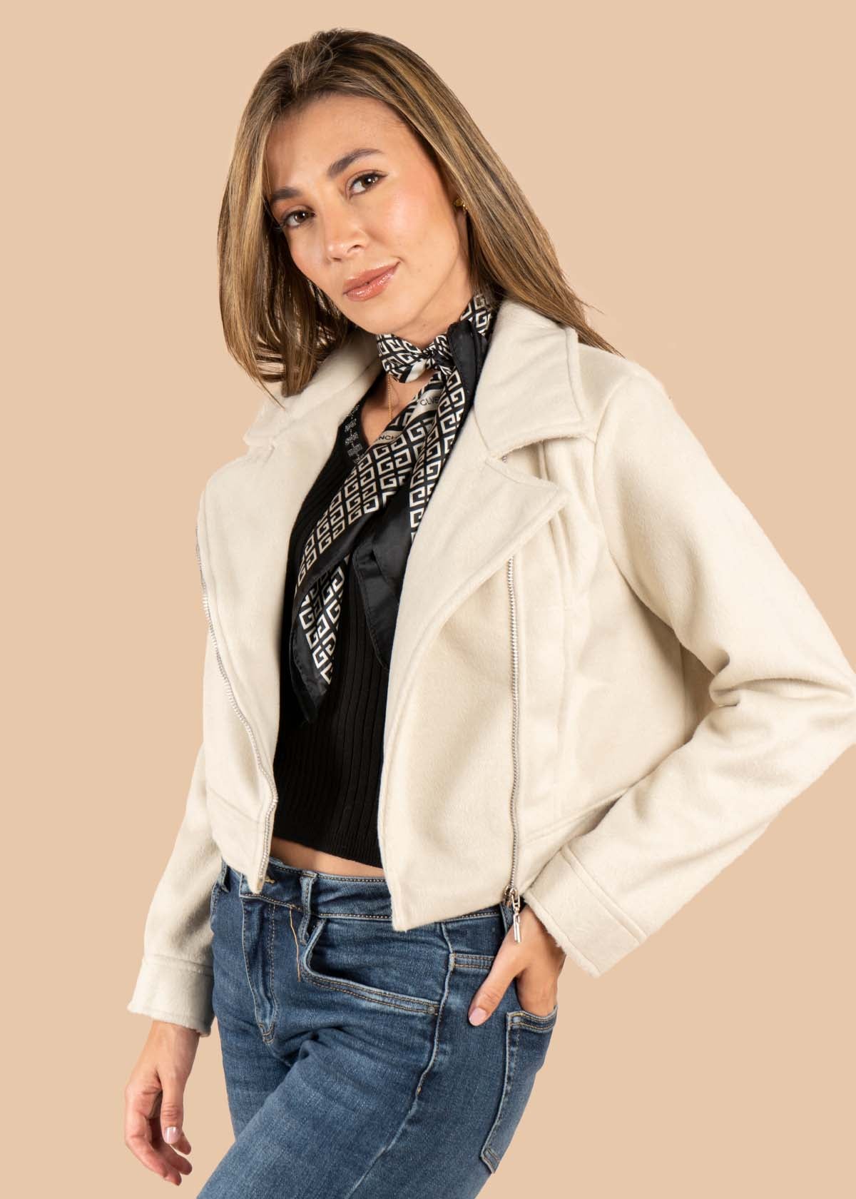 Chaqueta color beige 105499