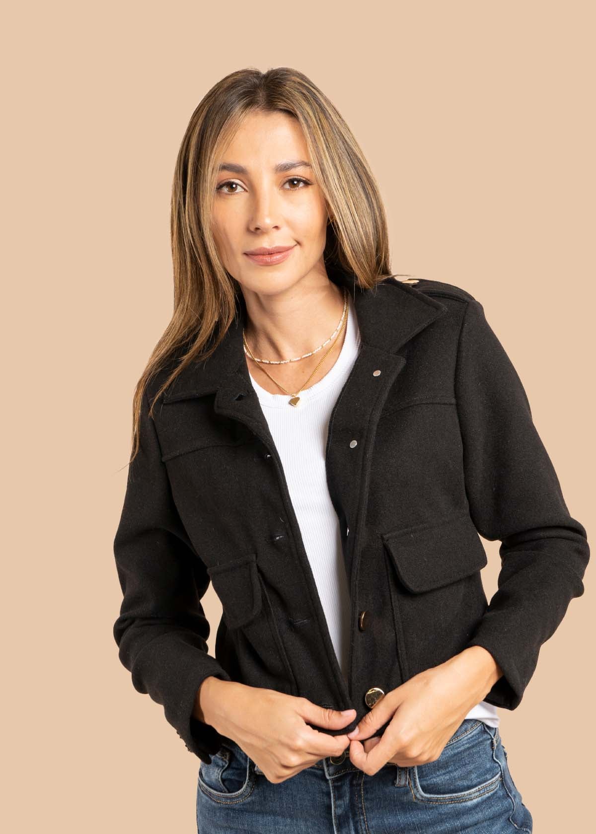 Chaquetas color negro con bolsillos 105501