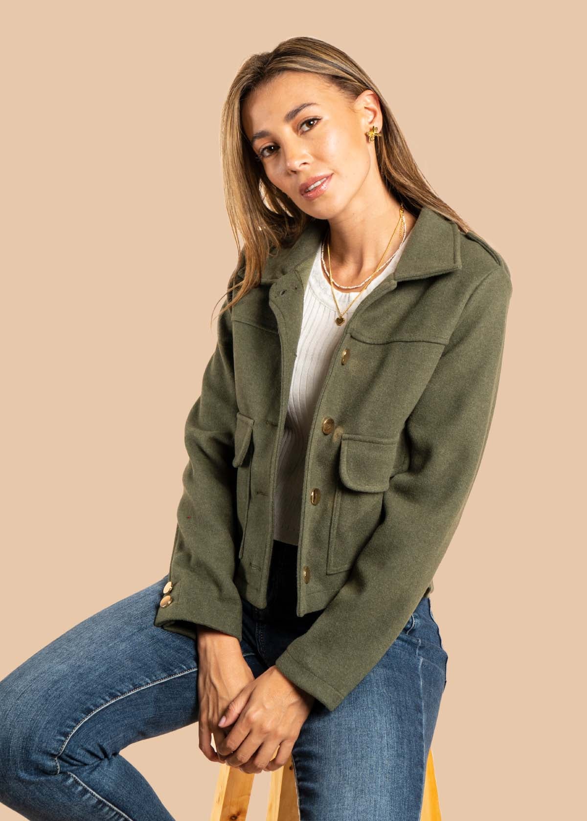 Chaquetas color verde con bolsillos 105501