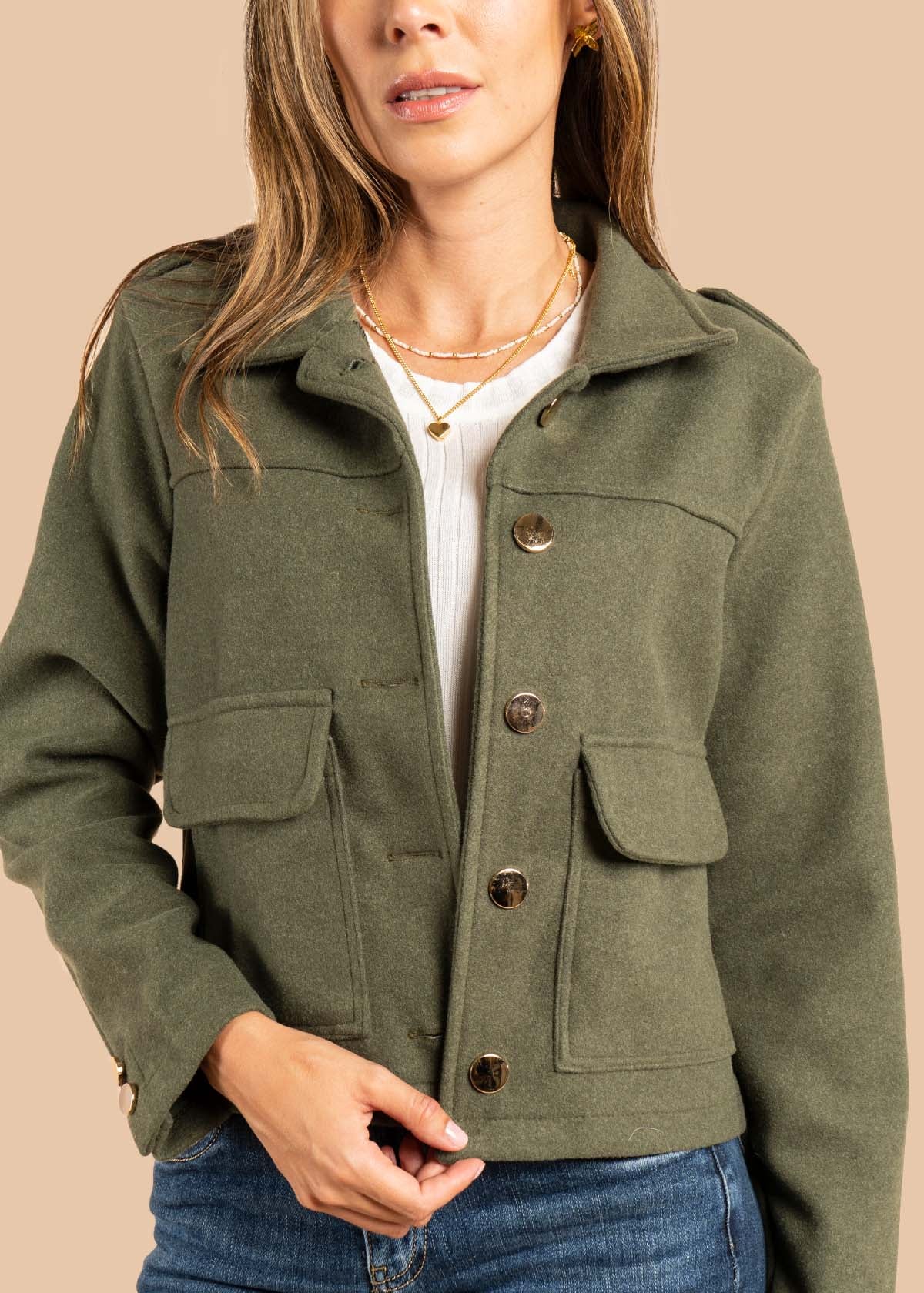 Chaquetas color verde con bolsillos 105501