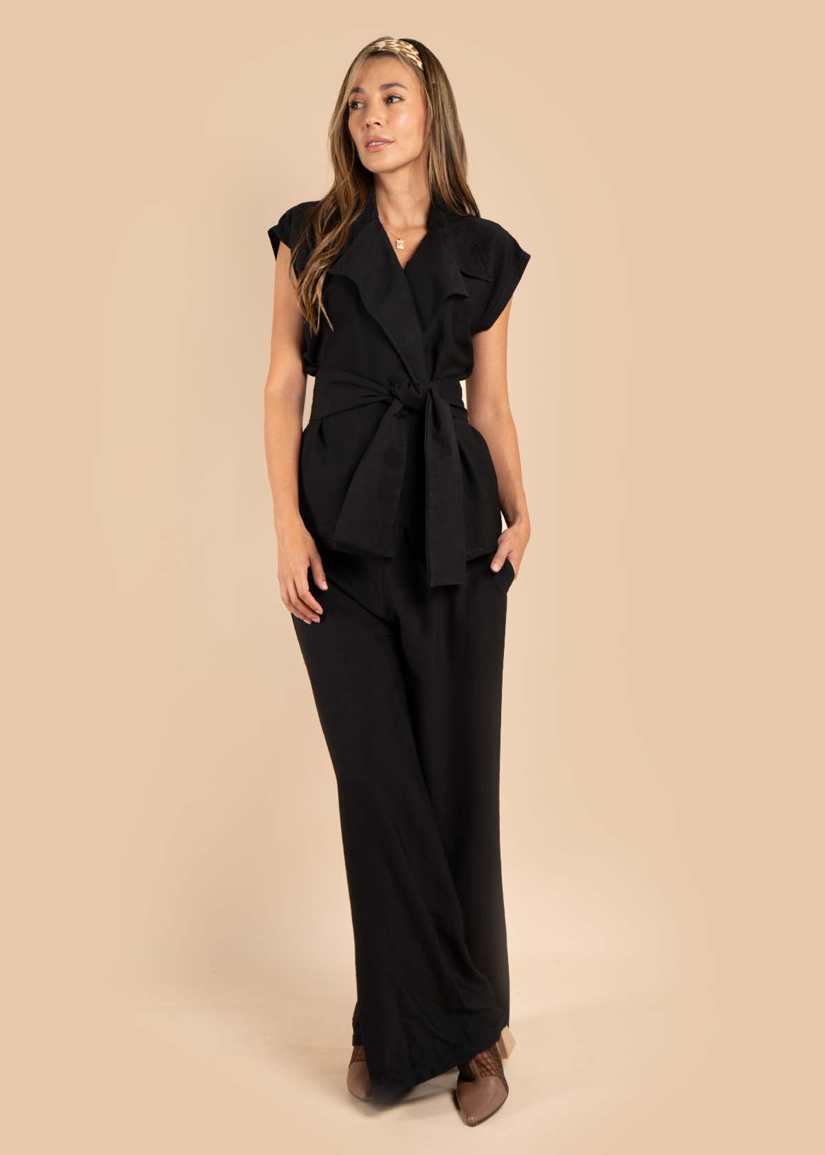 Pantalón color negro con resorte en cintura 105533