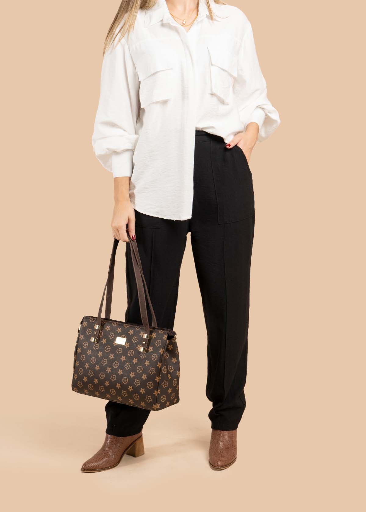 Pantalón color negro con resorte en cintura 105537