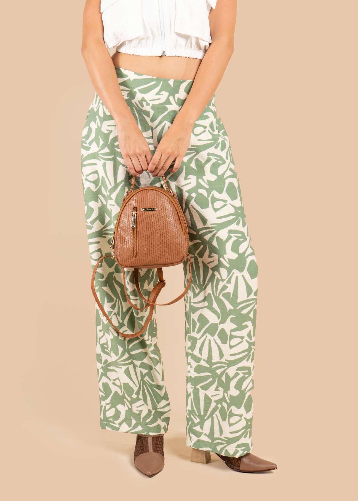 Pantalón color verde con estampado 105545