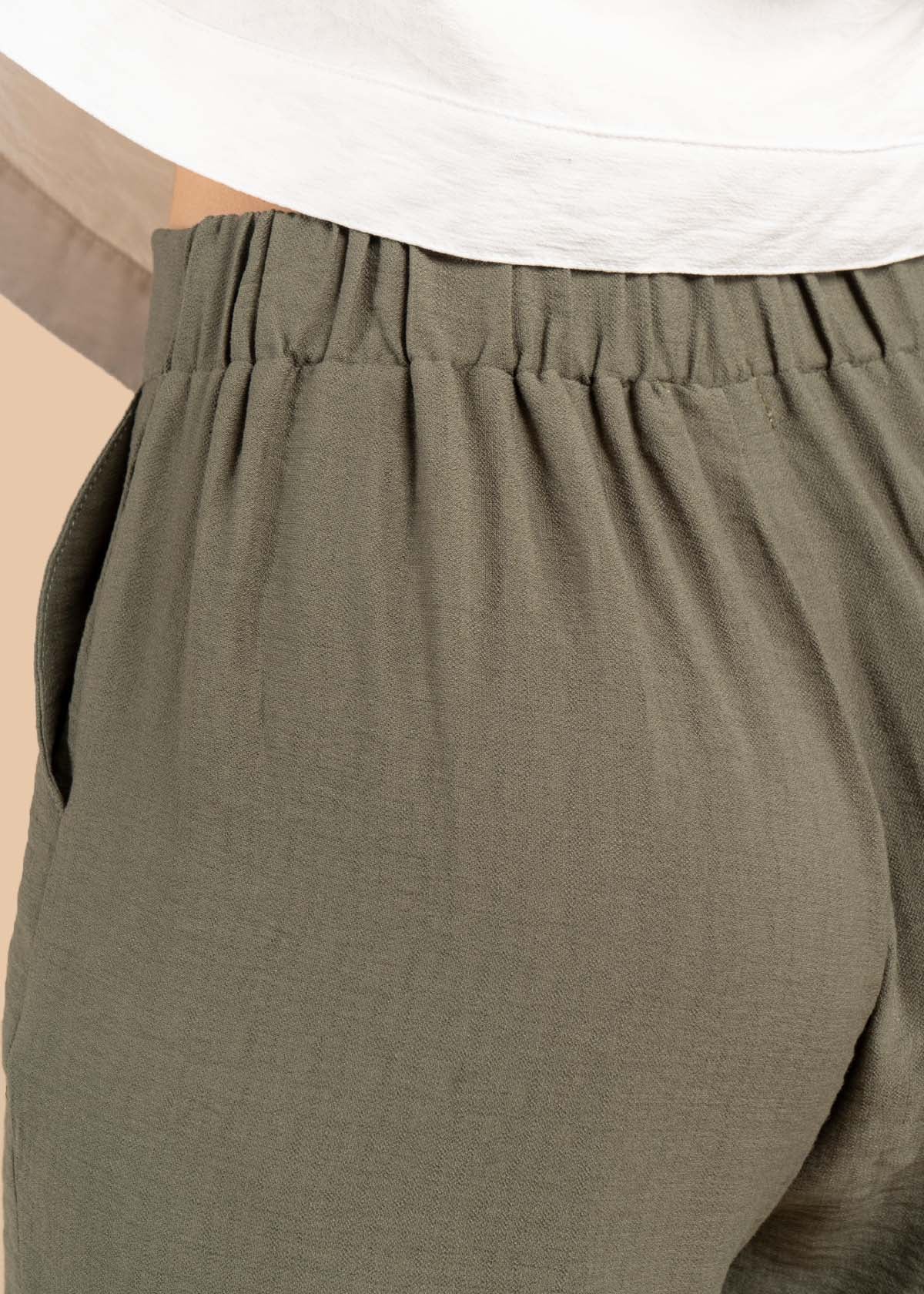Pantalón color verde con resorte en cintura 105558