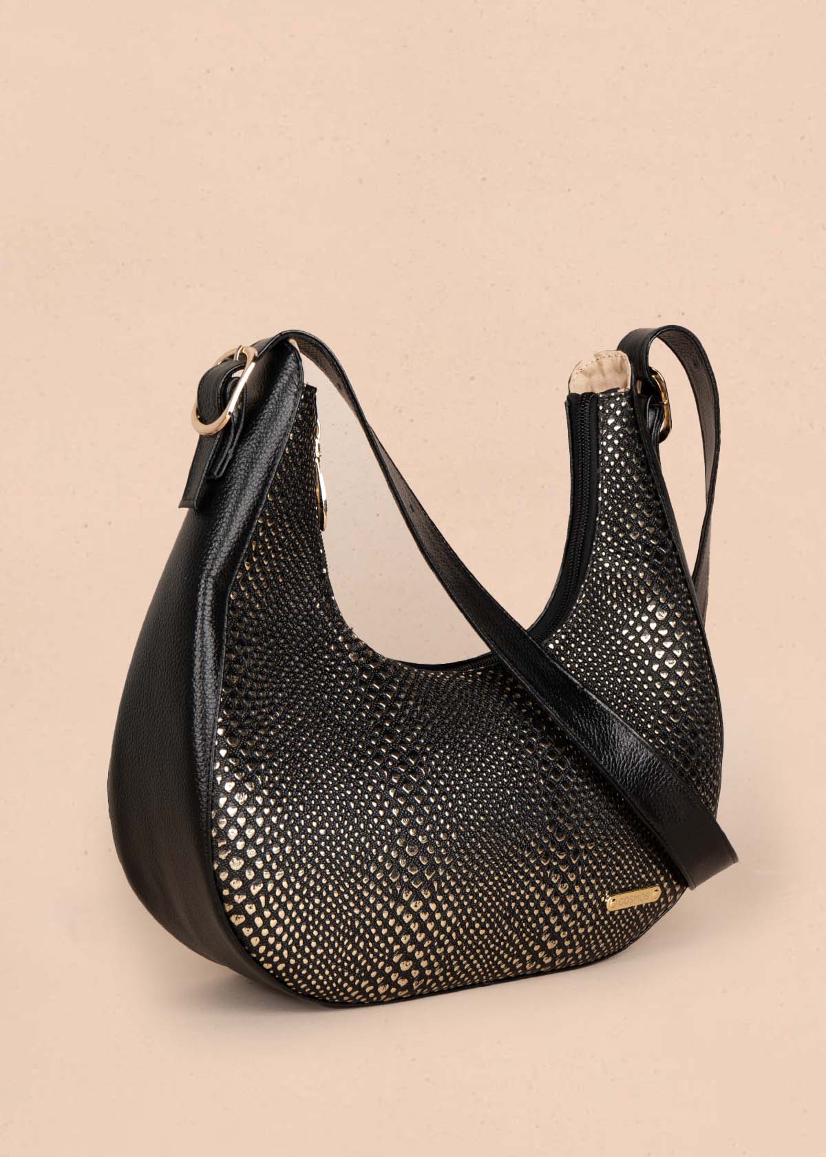 Bolso shopping en cuero color negro con folia 105571