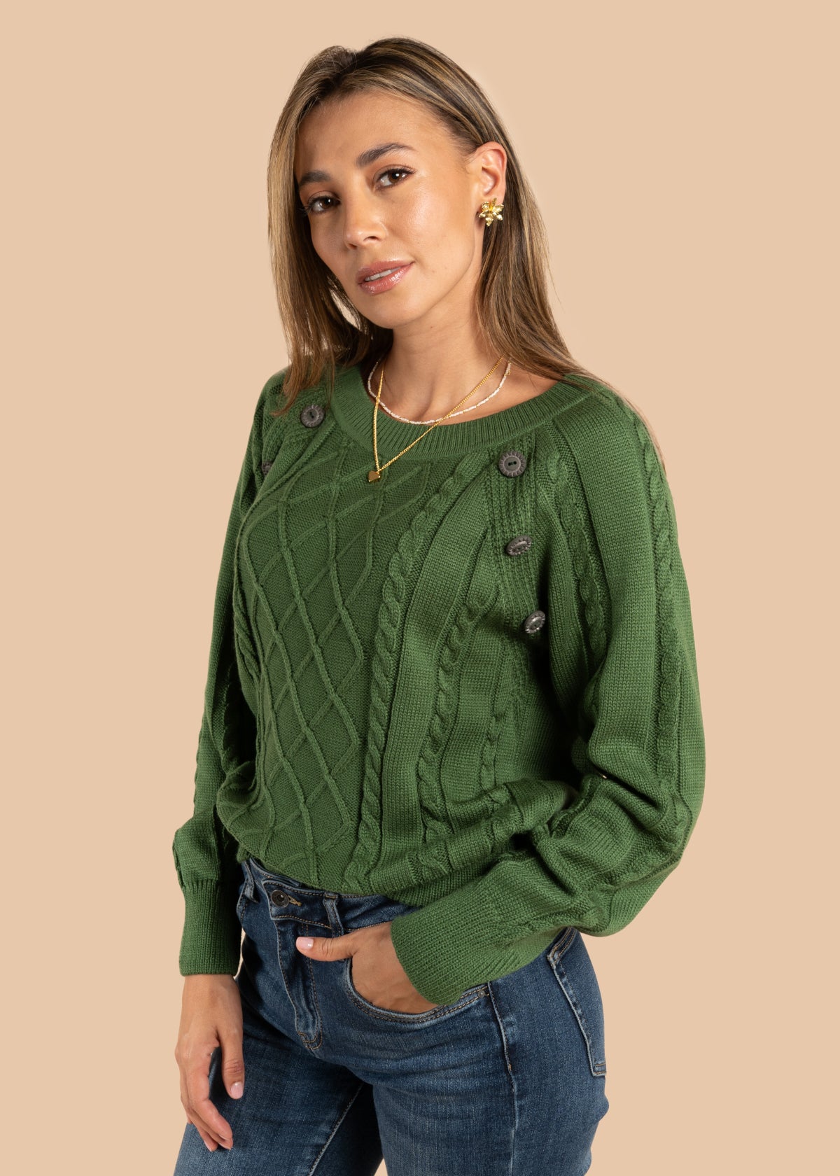 Sweater color verde con botones 105647