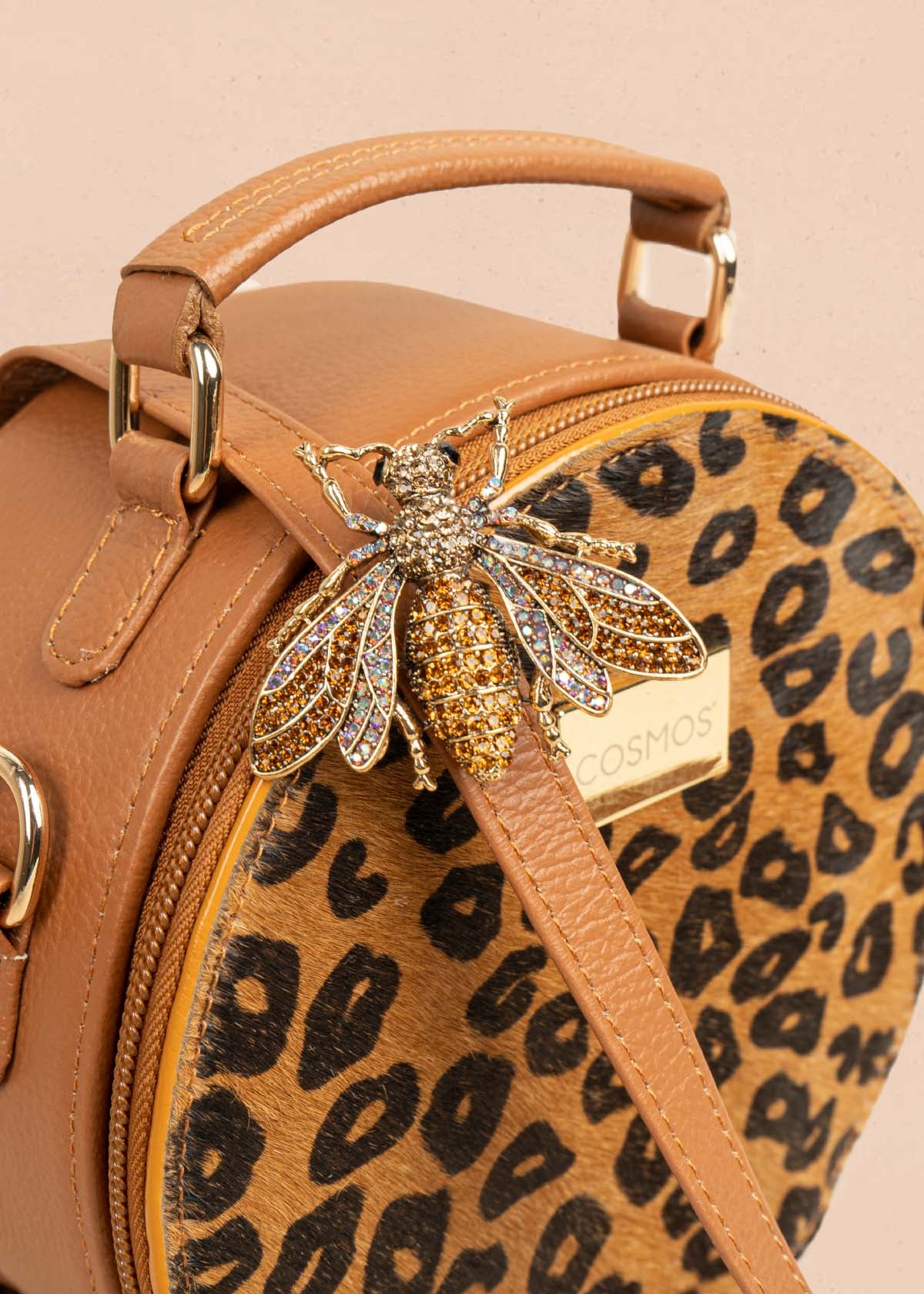 Prendedor de mosca color naranja 105656