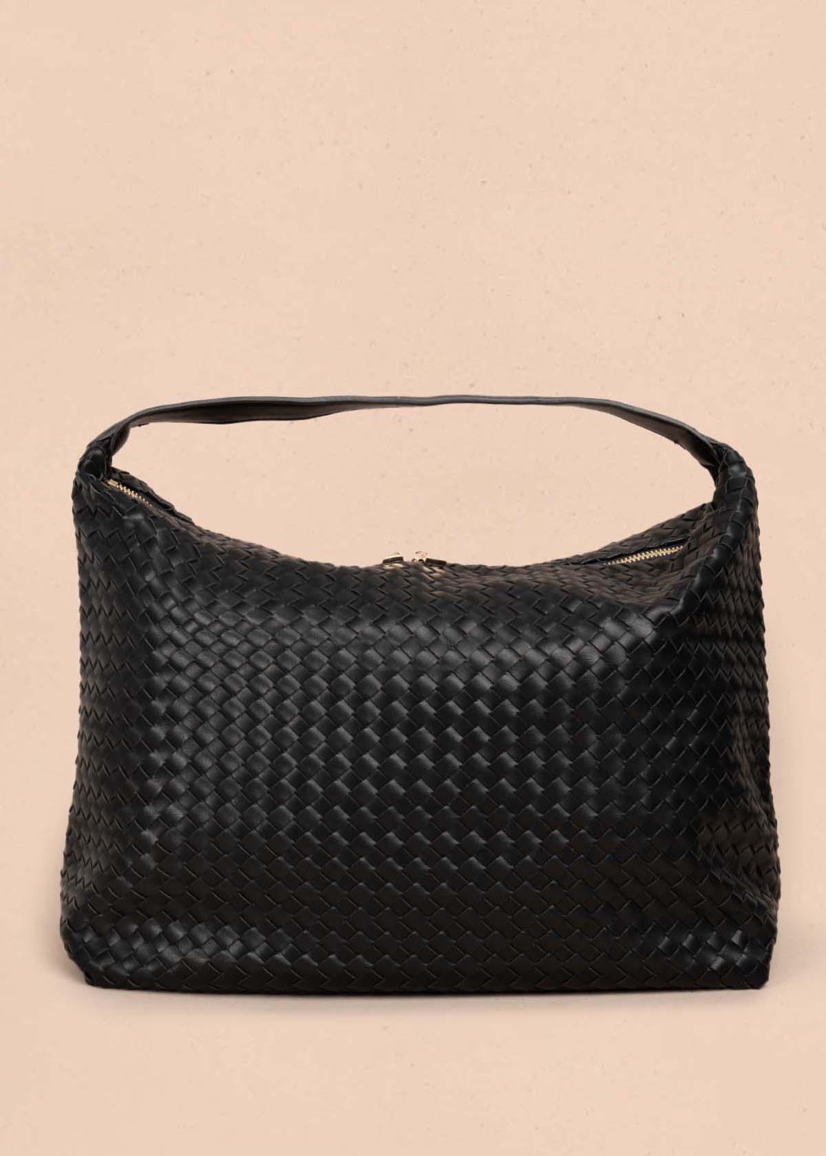 Bolso tipo cartera color negro 105752