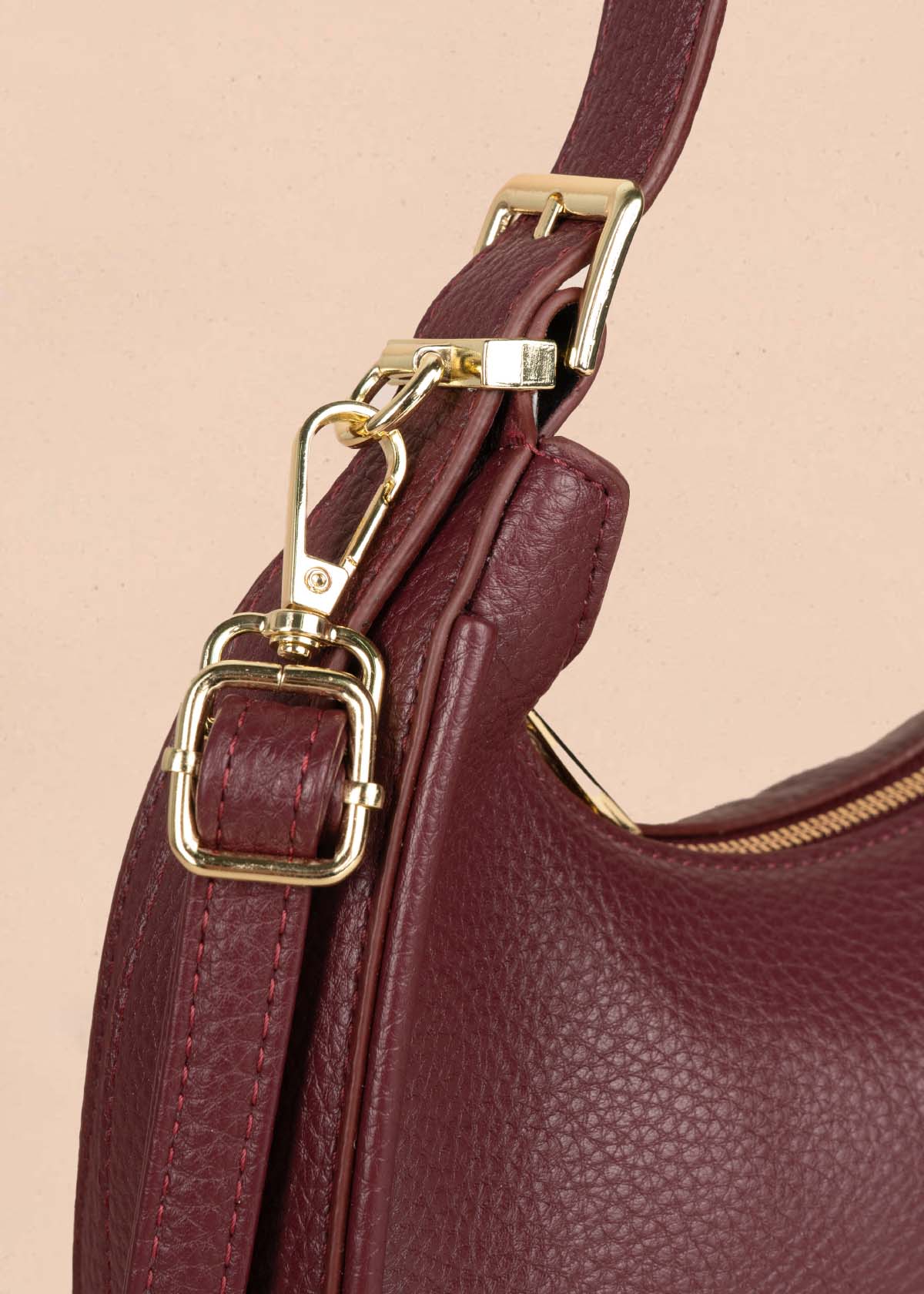 Bolso tipo cartera color vinotinto 105773