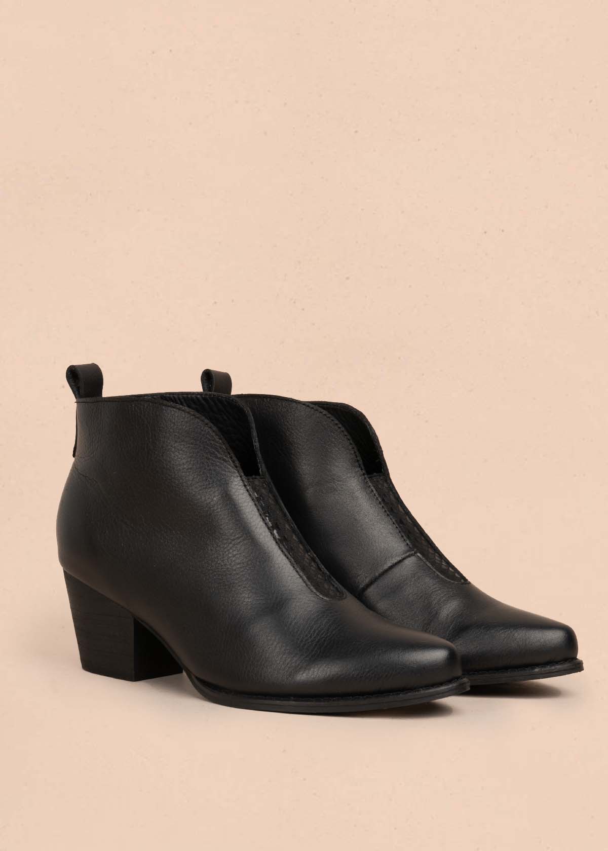 Botines en cuero color negro 105873