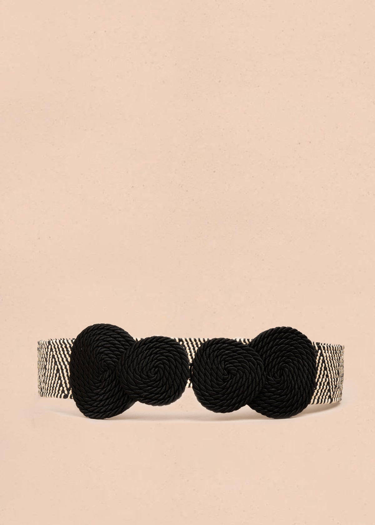 Cinturón trenzado con hebilla de espirales color negro 105891