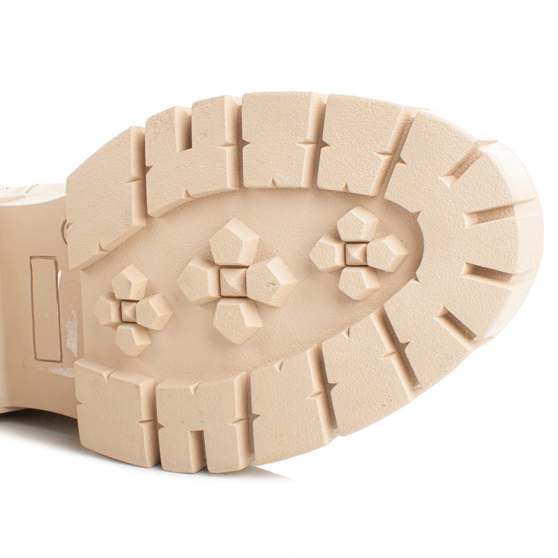 Botín urbano color beige con resorte, para dama