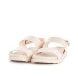 Sandalias color crema, estilo en plástico con hebilla de mujer