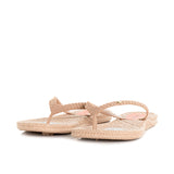 Sandalias color amarillo, sencillas con taches de mujer