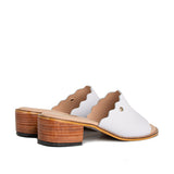 Sandalia de cuero color blanco, para dama