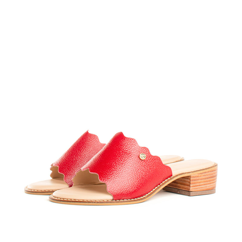 Sandalia de cuero color rojo, para dama