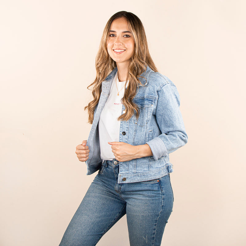 Chaqueta de jean color azul, para dama