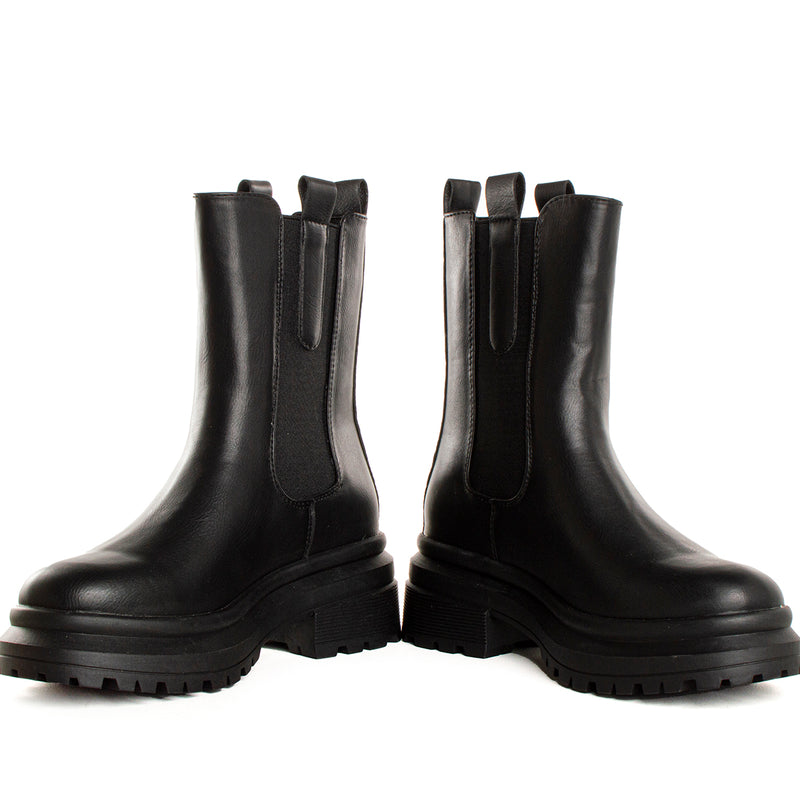 Botín estilo urbano color negro, para dama